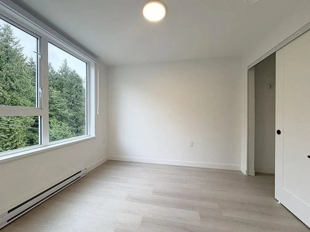 417 2002 St George Street