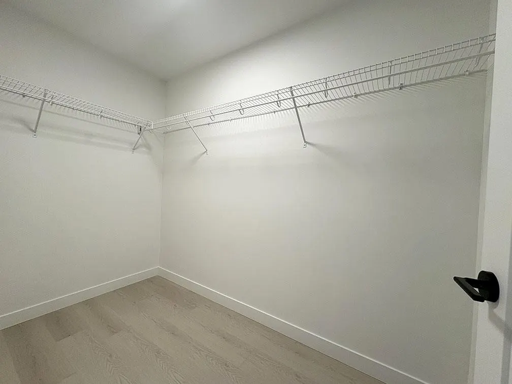 417 2002 St George Street