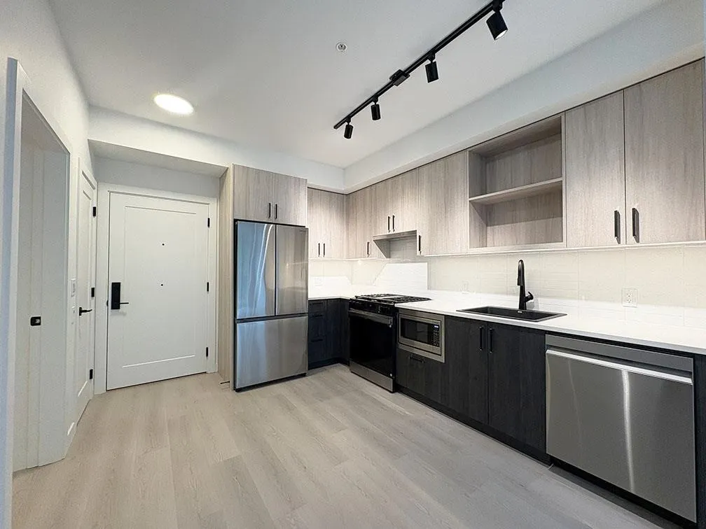 417 2002 St George Street