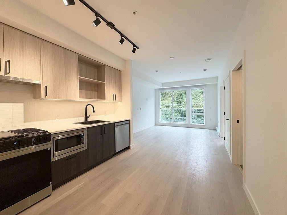 417 2002 St George Street