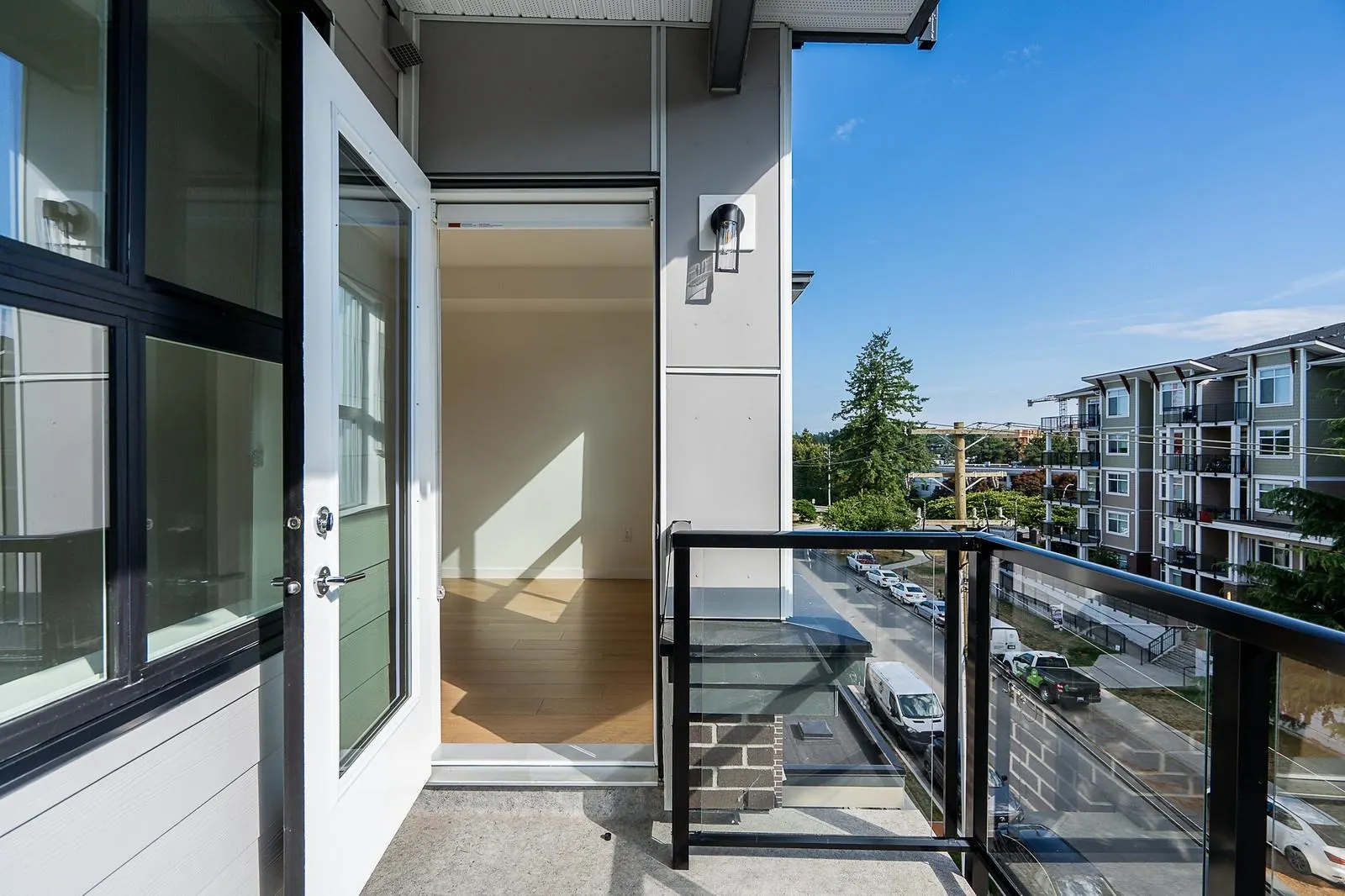 406 20695 Eastleigh Crescent