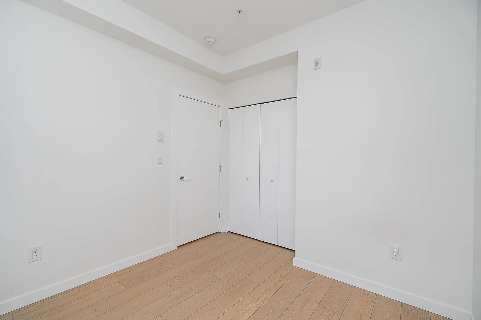 406 20695 Eastleigh Crescent