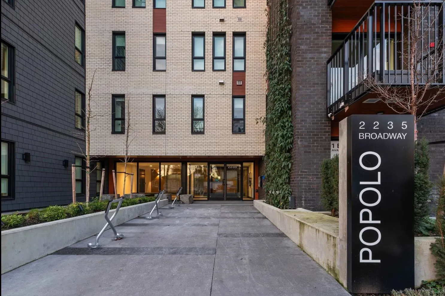 505 2235 E Broadway