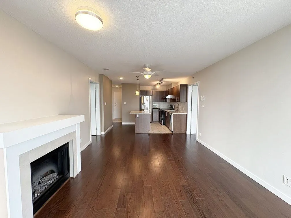 2102 1178 Heffley Crescent