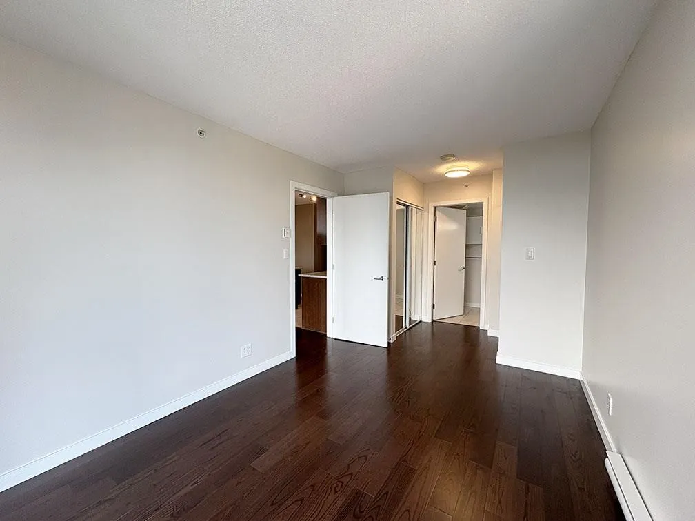 2102 1178 Heffley Crescent