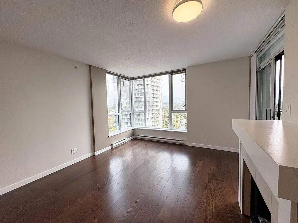 2102 1178 Heffley Crescent