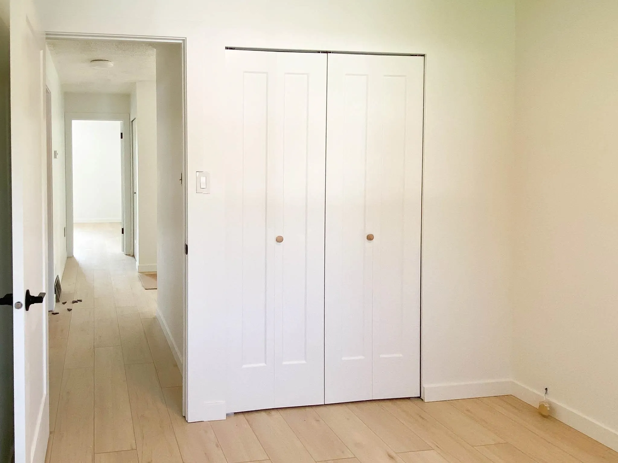 Upper-level 3340 Garibaldi Drive