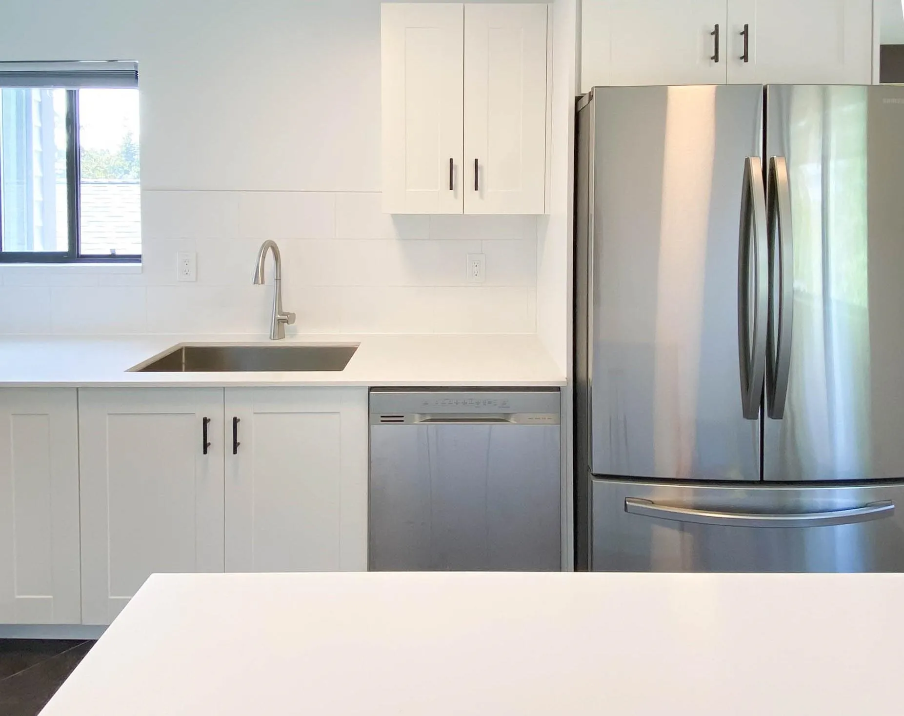 Upper-level 3340 Garibaldi Drive
