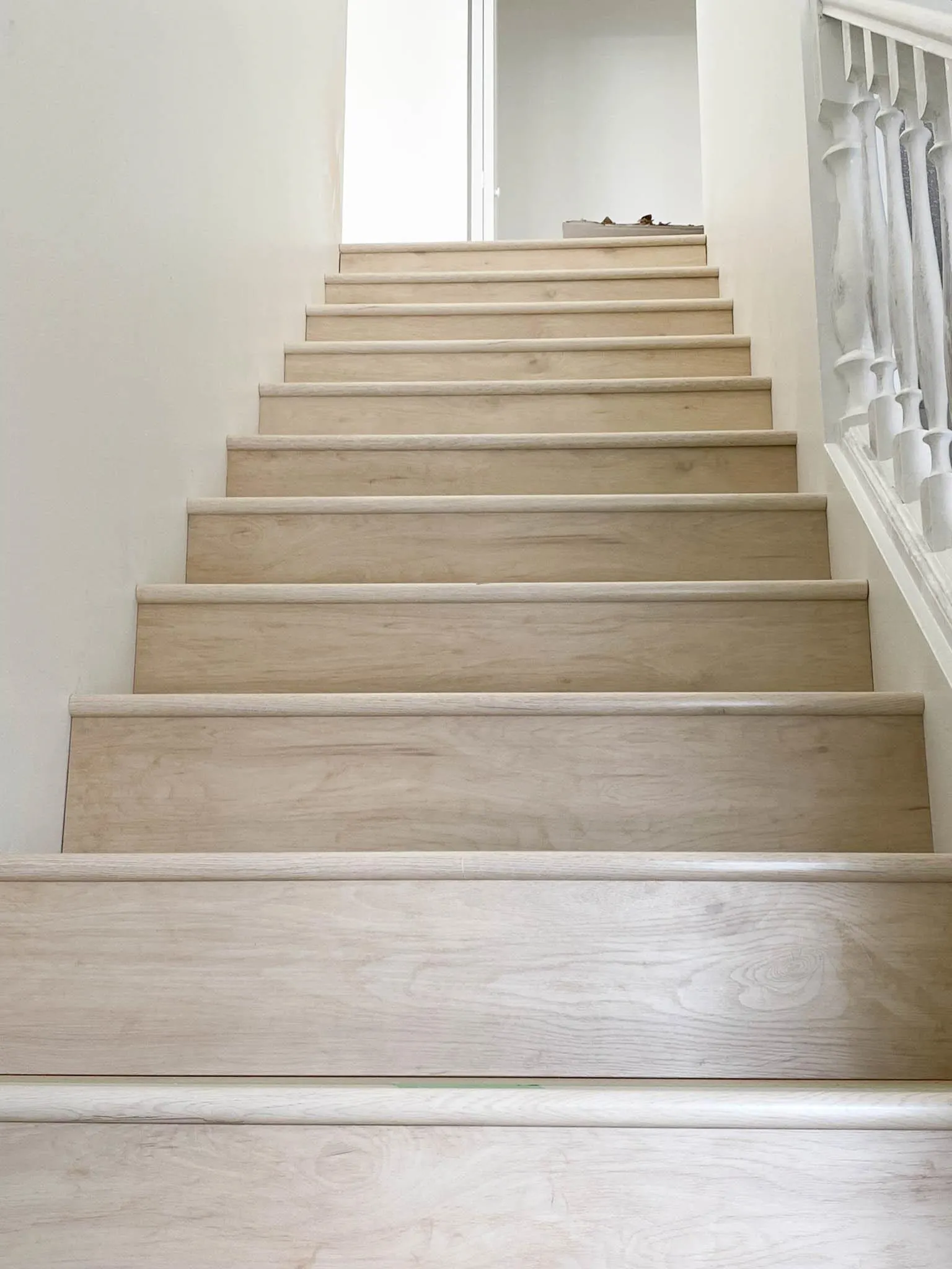 Upper-level 3340 Garibaldi Drive