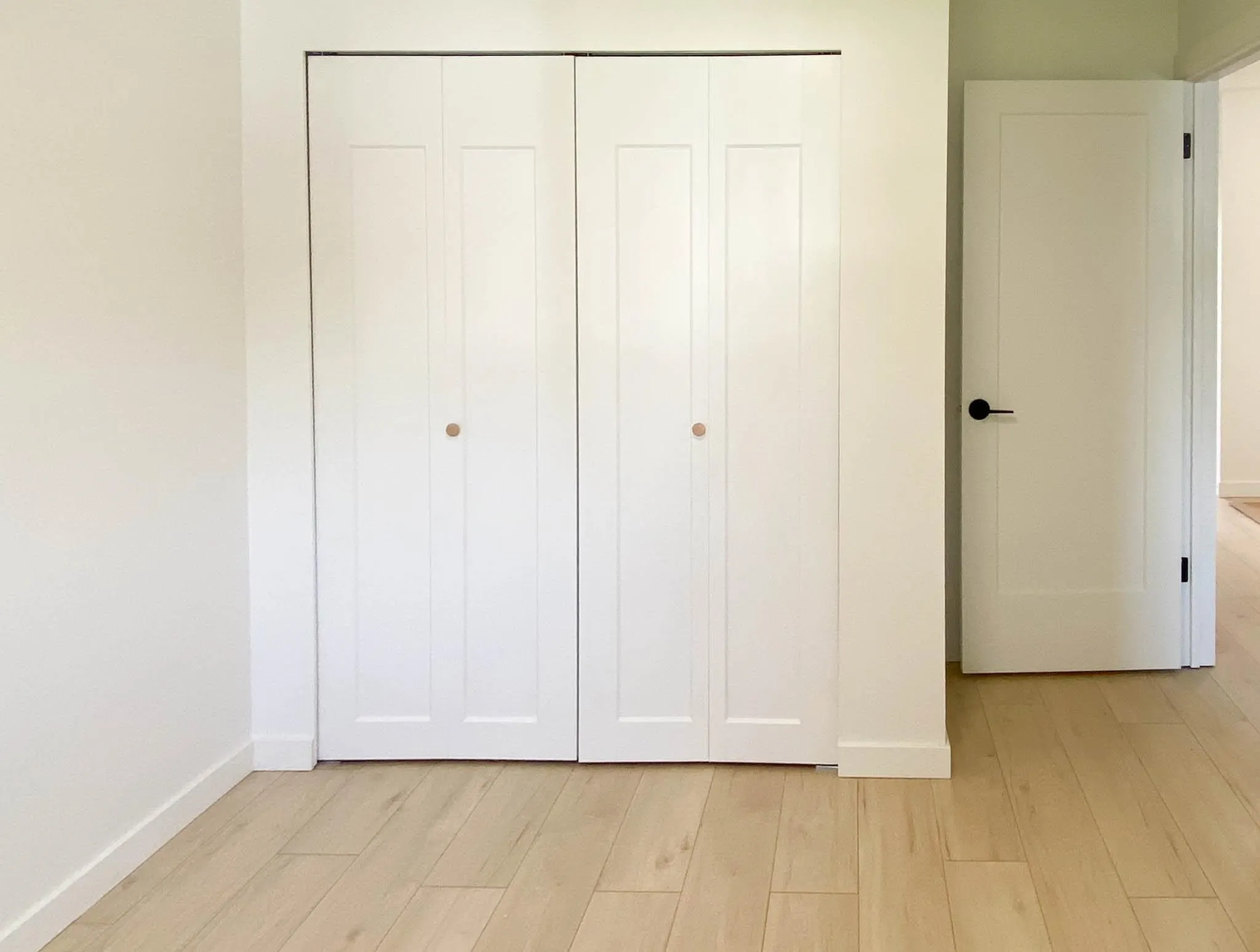 Upper-level 3340 Garibaldi Drive