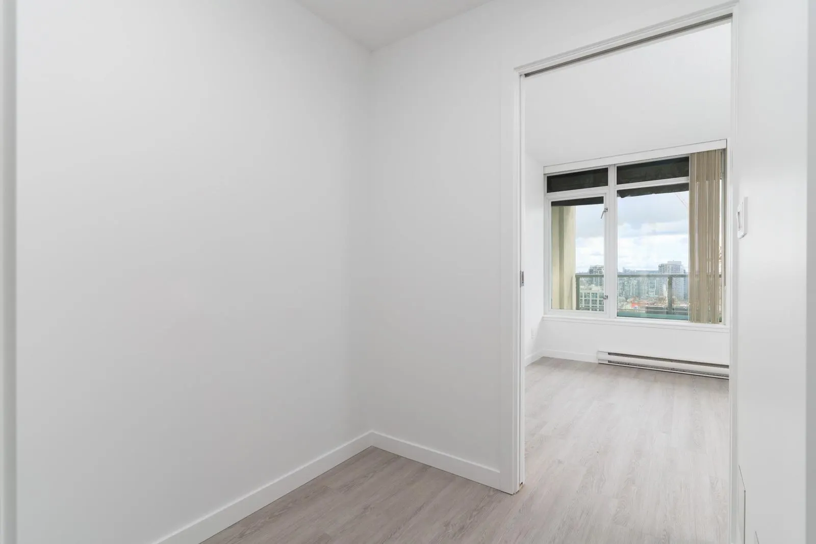 2214 610 Granville Street