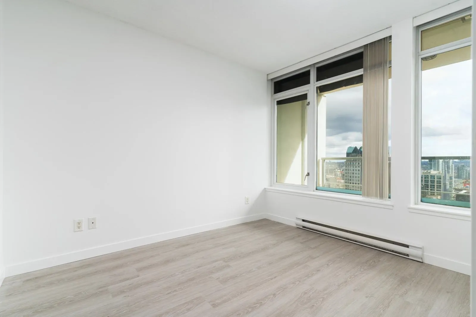 2214 610 Granville Street