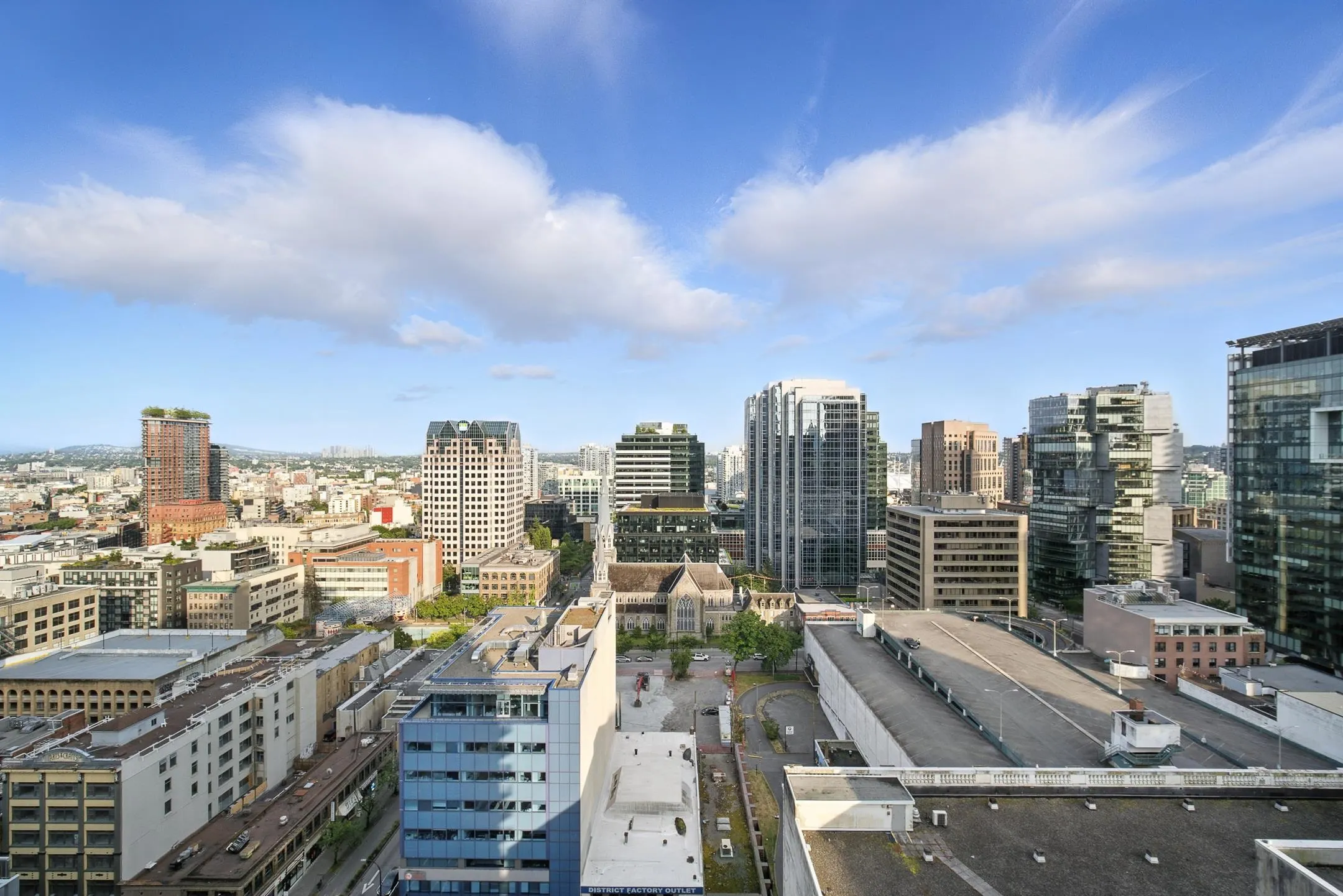2214 610 Granville Street