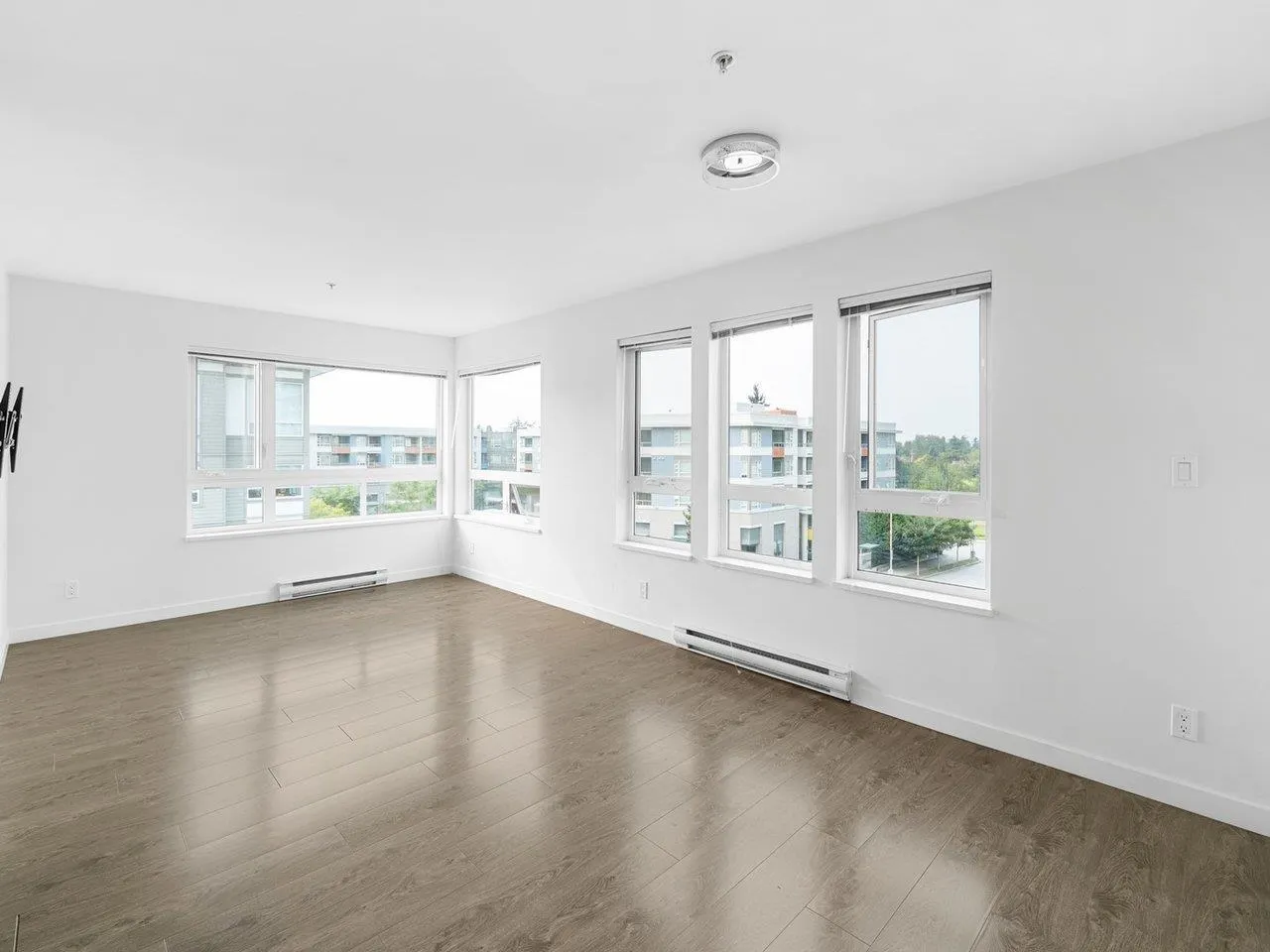 331 12339 Steveston Highway