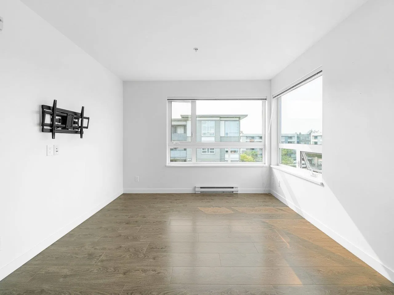 331 12339 Steveston Highway