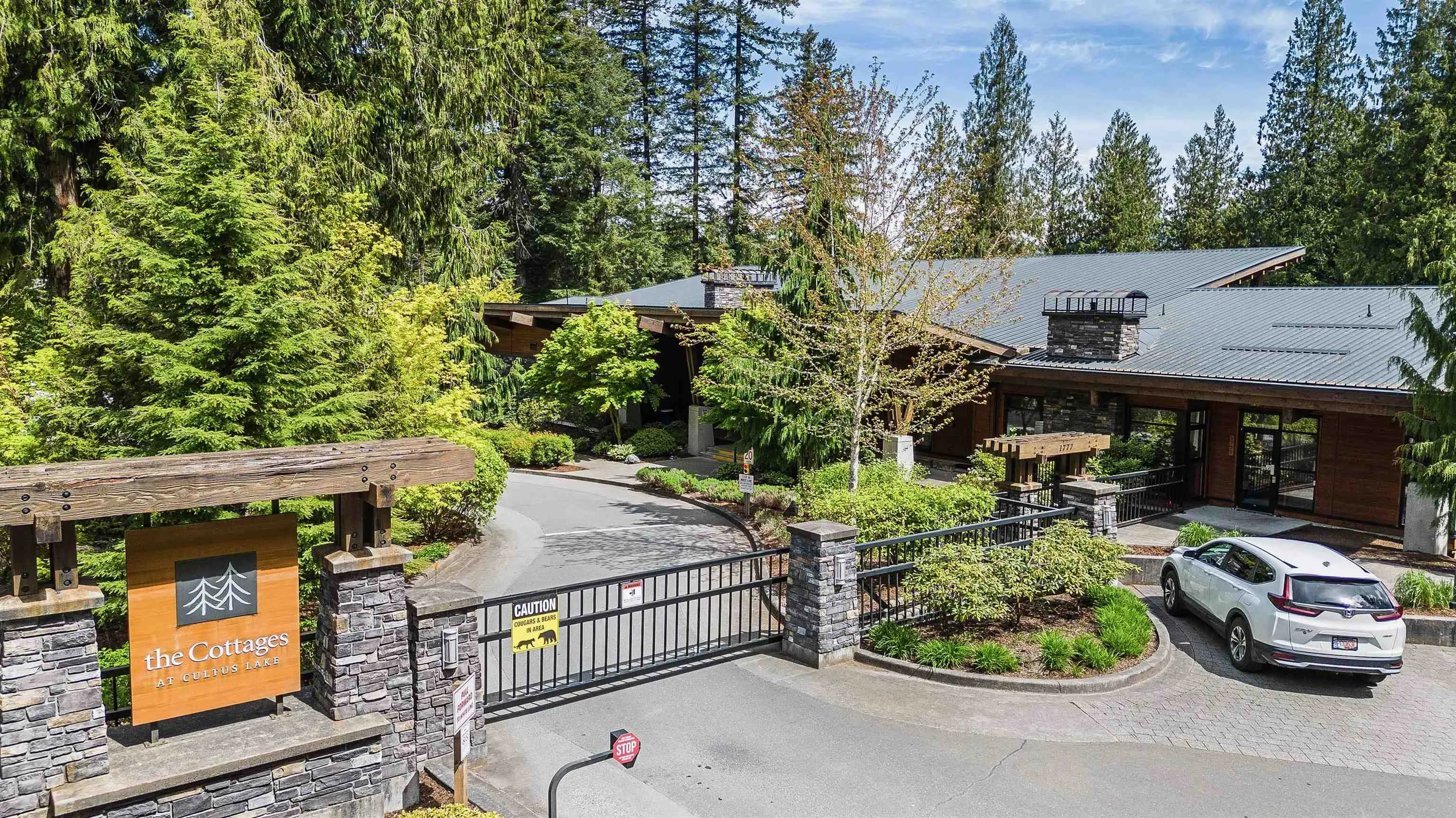 1845 Mossy Green Way