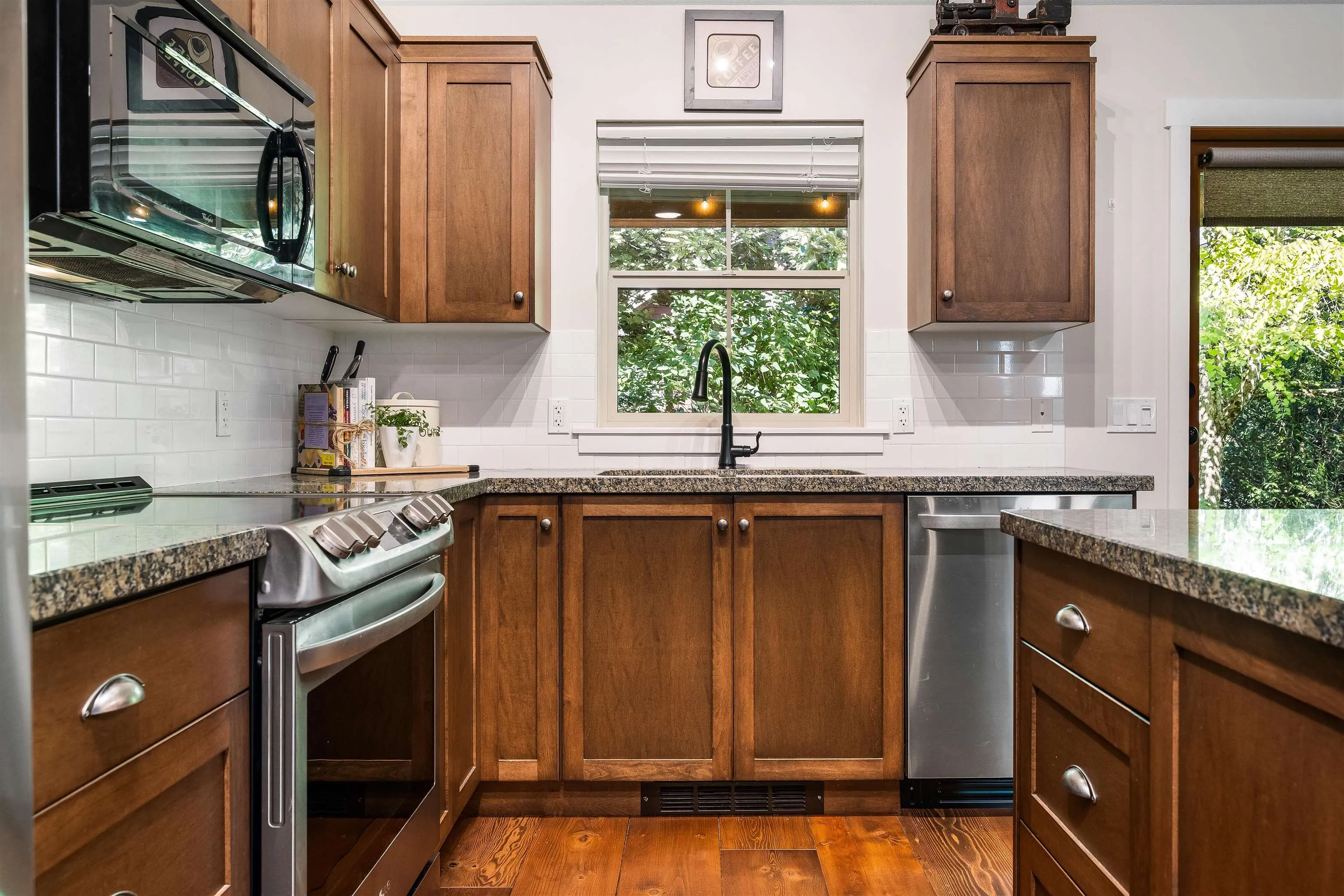 1845 Mossy Green Way