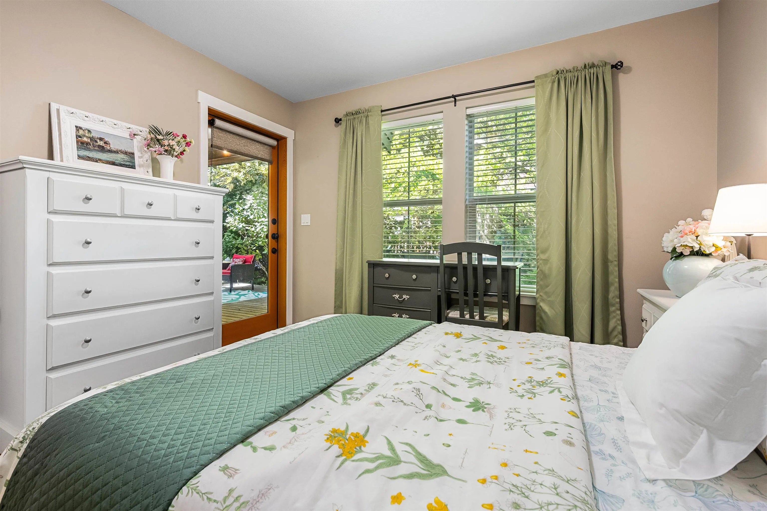 1845 Mossy Green Way