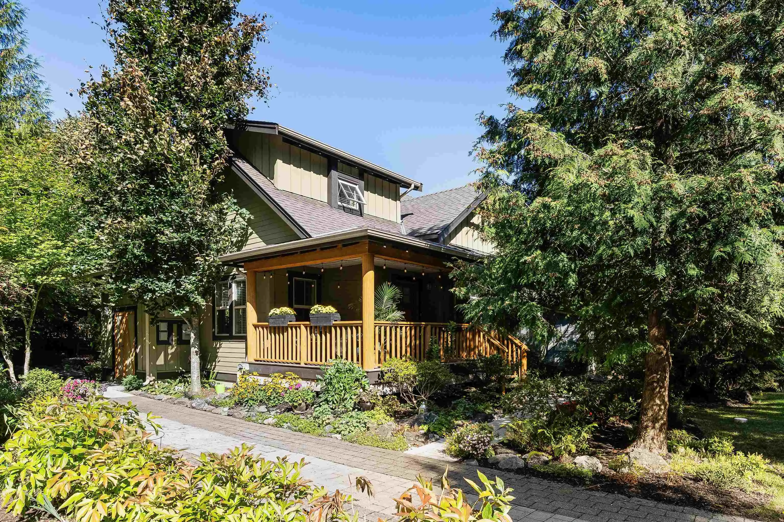 1845 Mossy Green Way