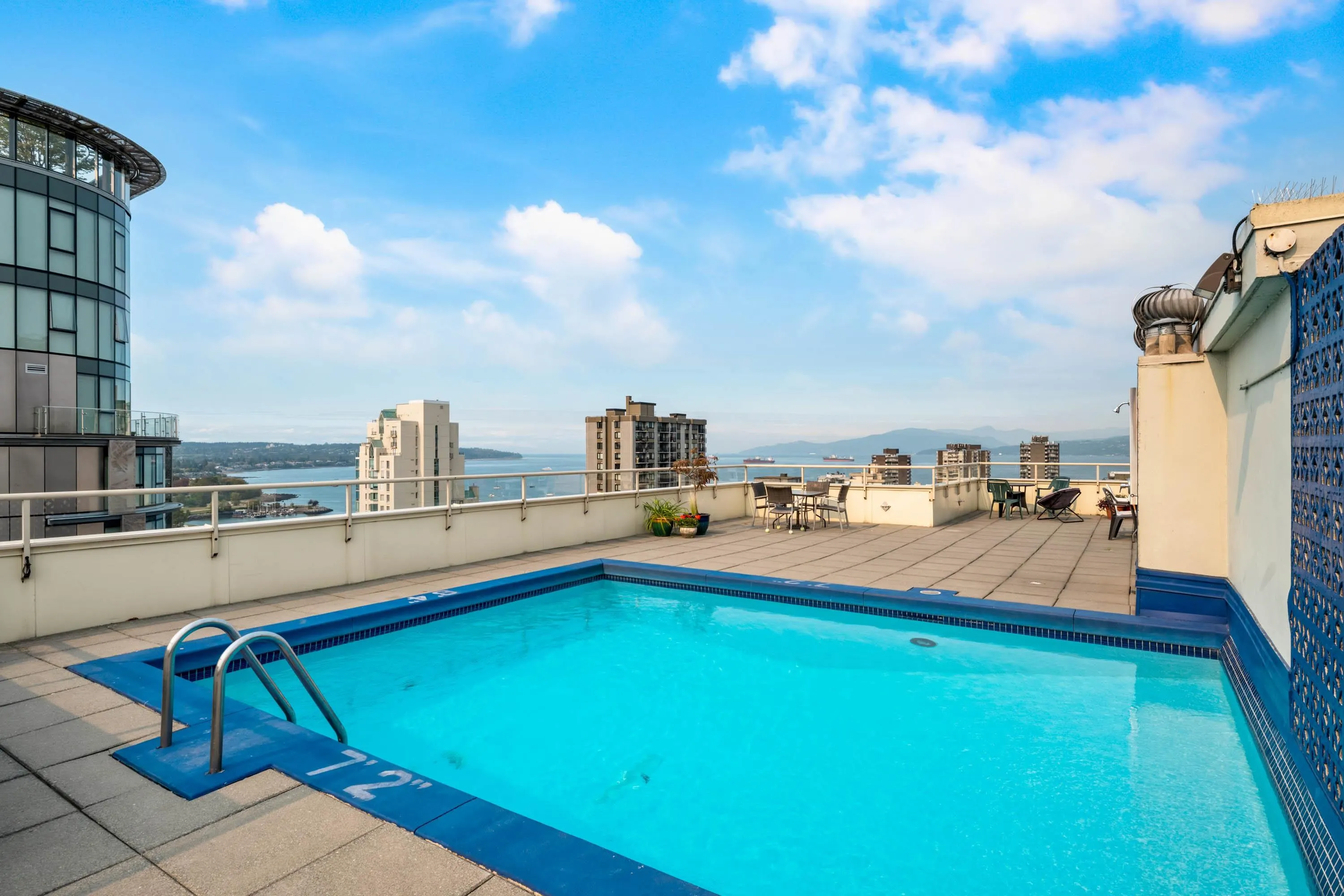 906 1250 Burnaby Street