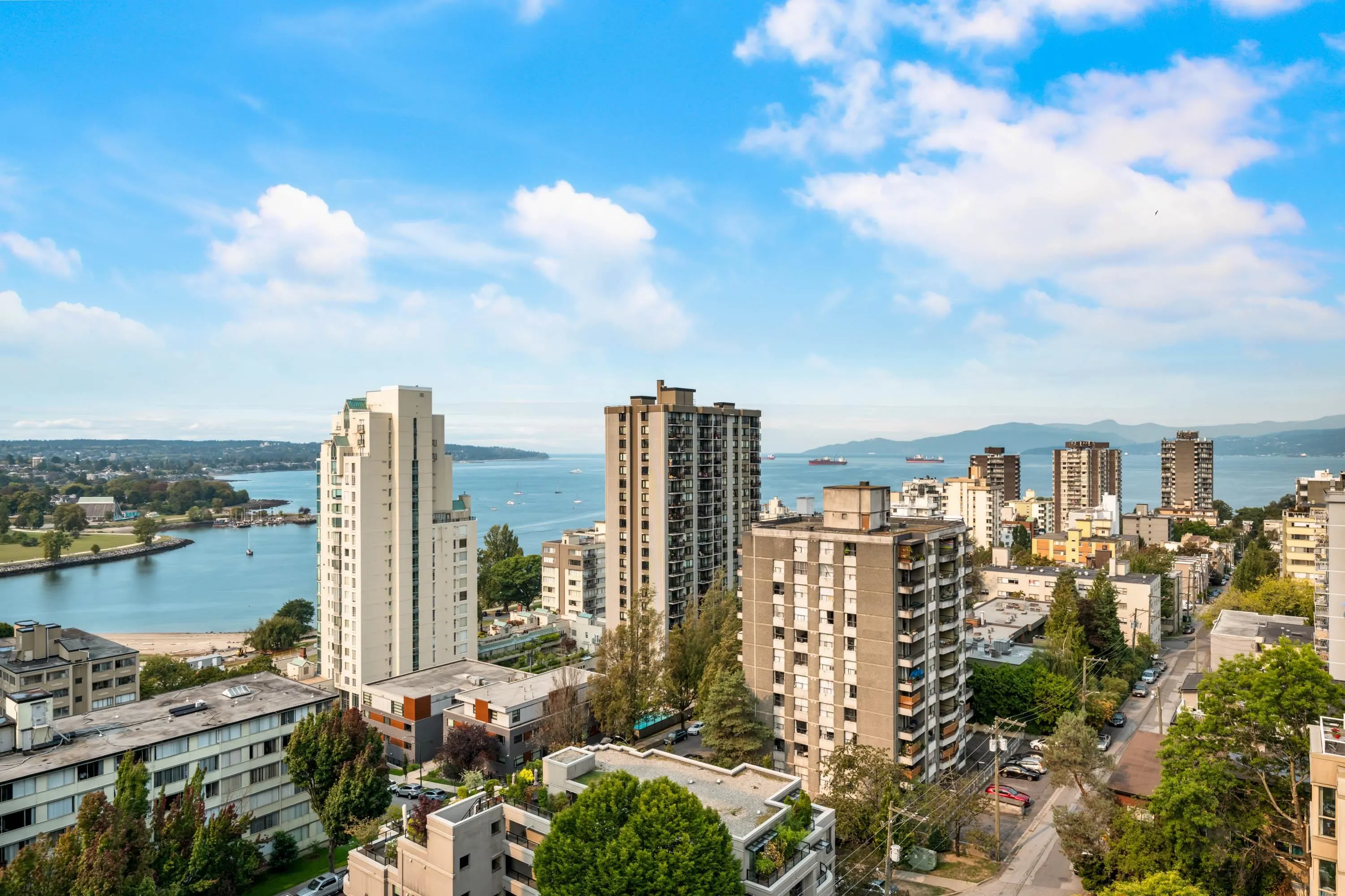 906 1250 Burnaby Street
