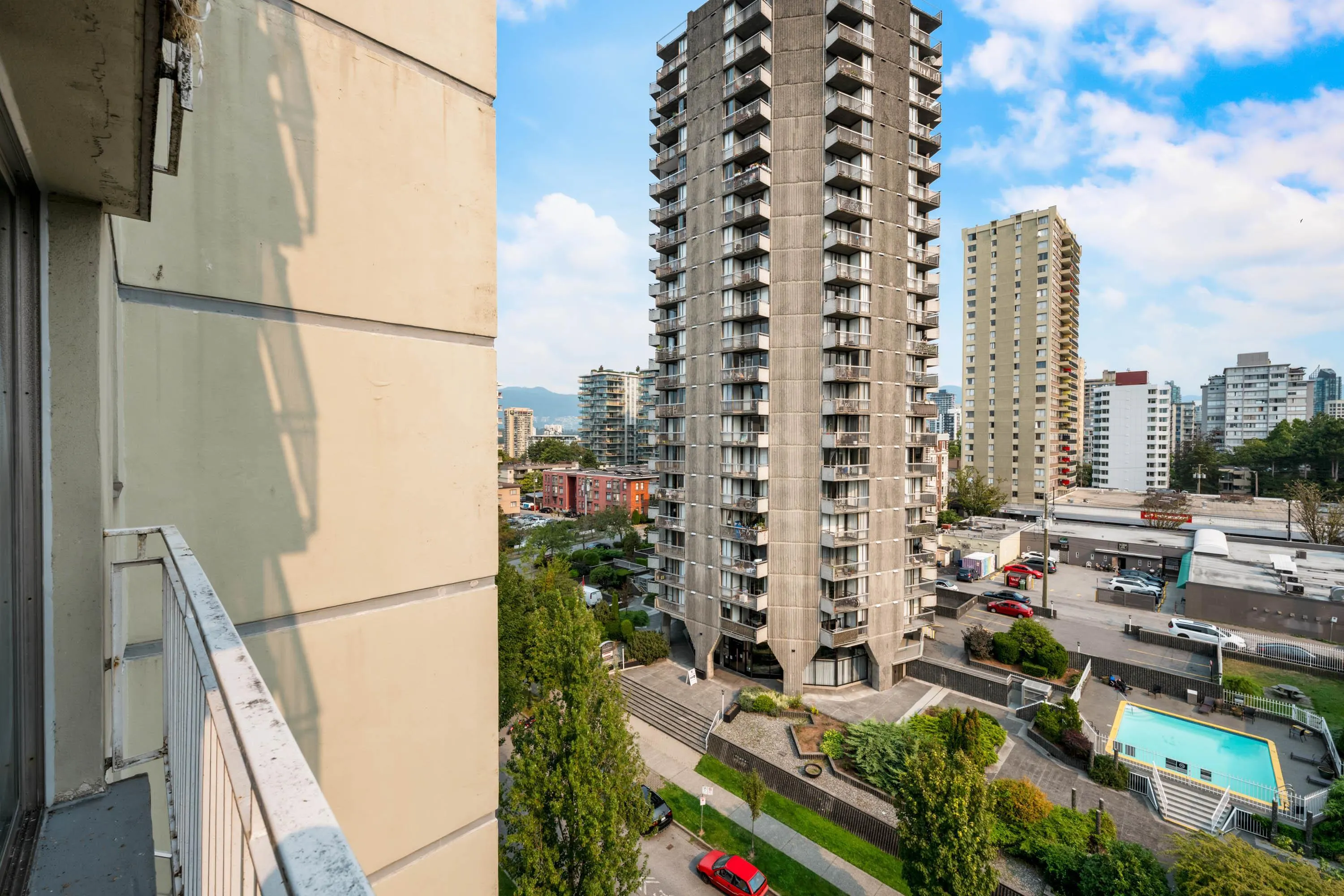 906 1250 Burnaby Street
