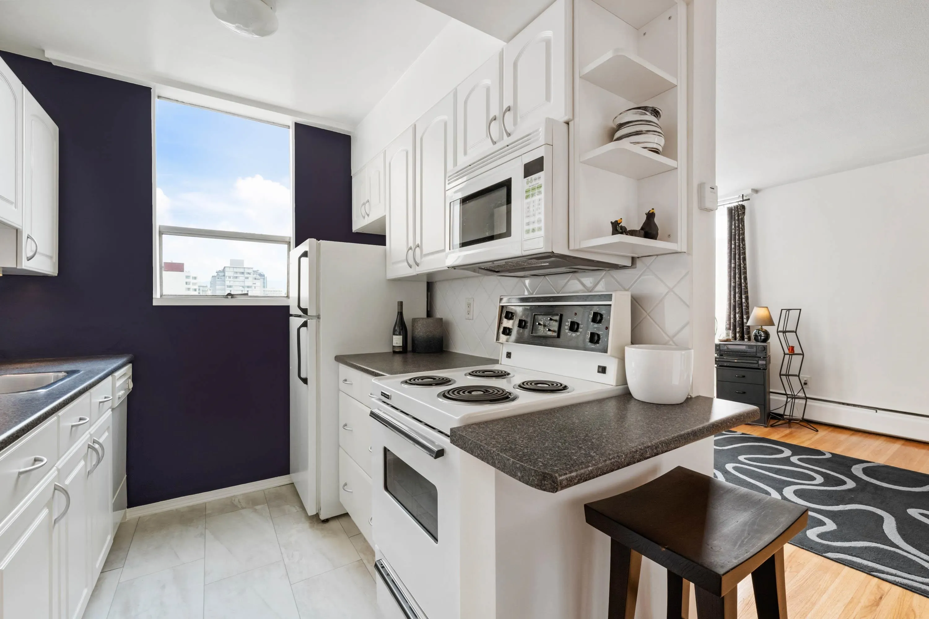 906 1250 Burnaby Street