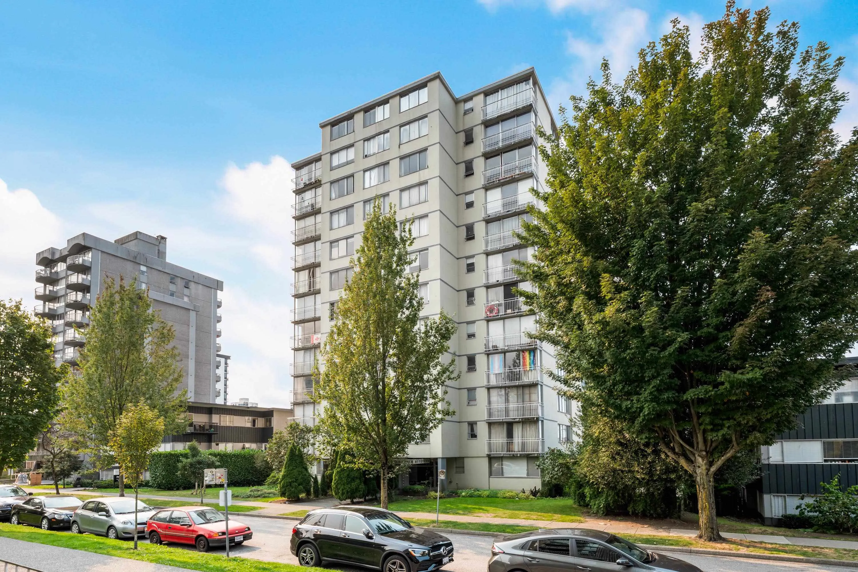 906 1250 Burnaby Street