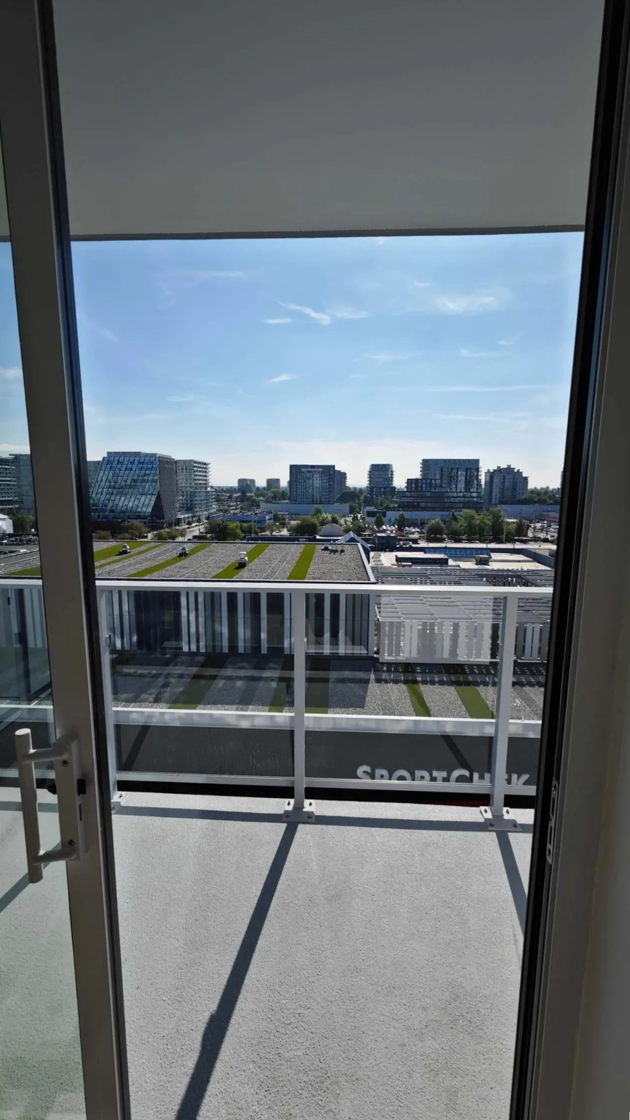 855 6600 Minoru Boulevard
