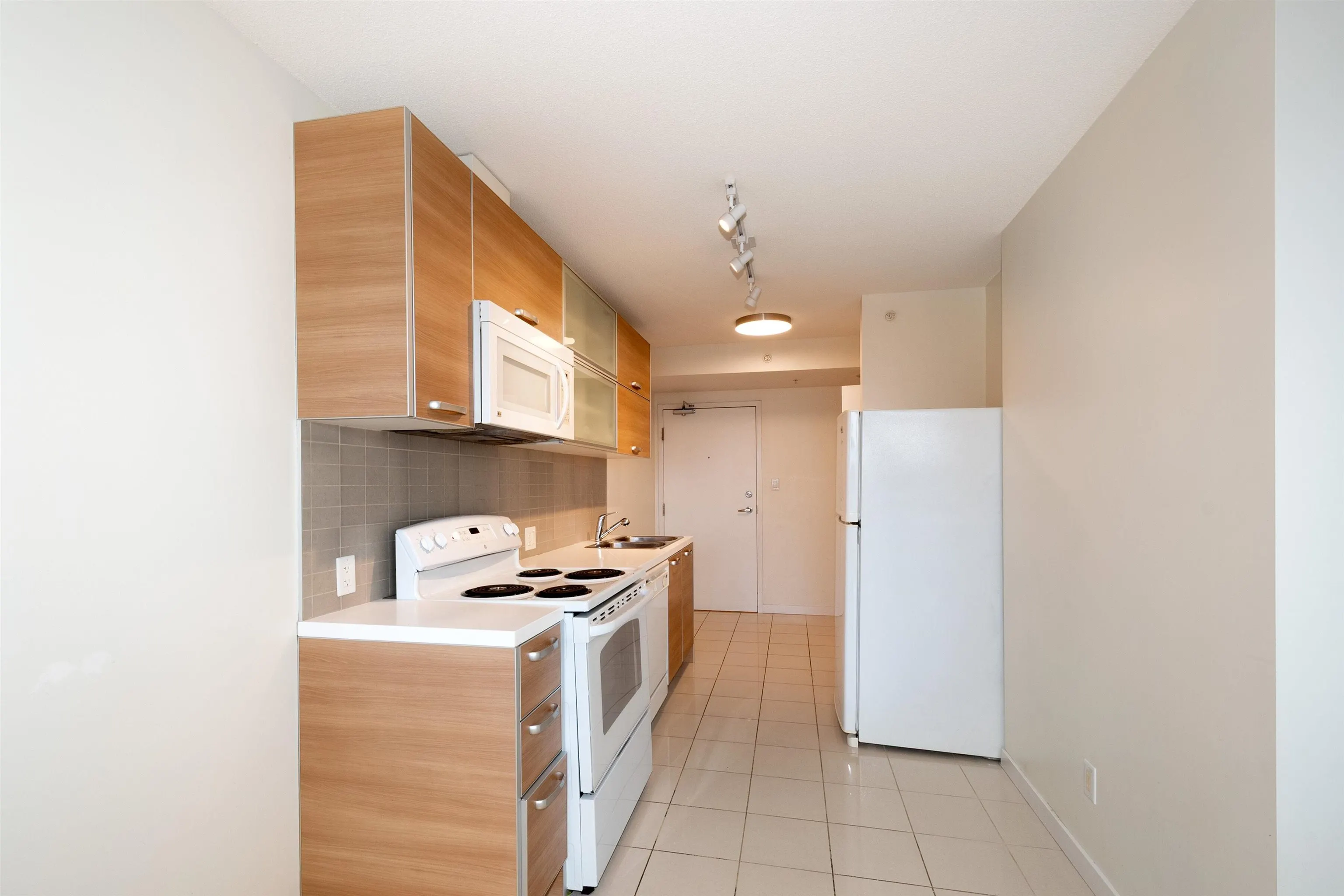 1606 13688 100 Avenue