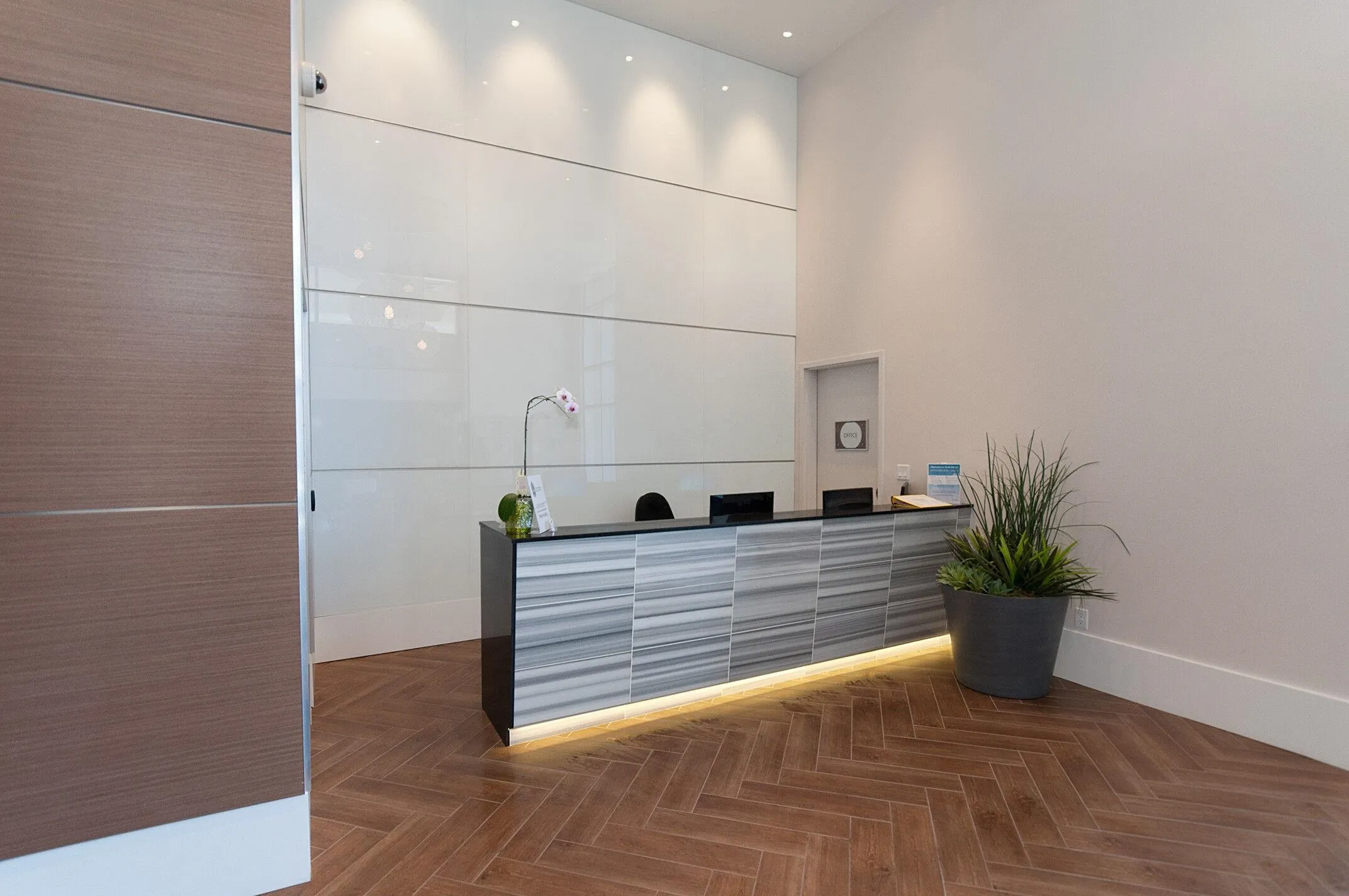 1606 13688 100 Avenue