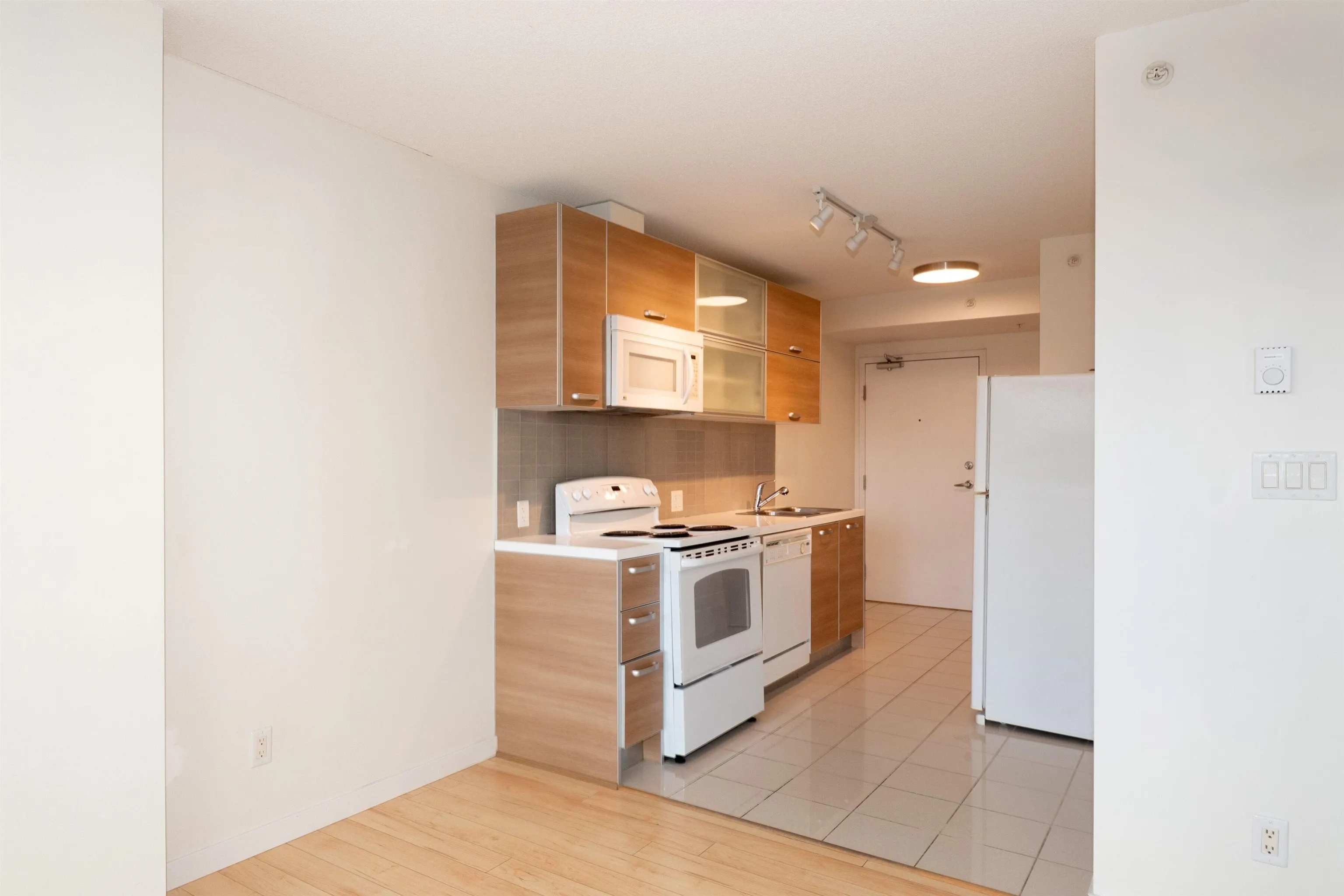 1606 13688 100 Avenue