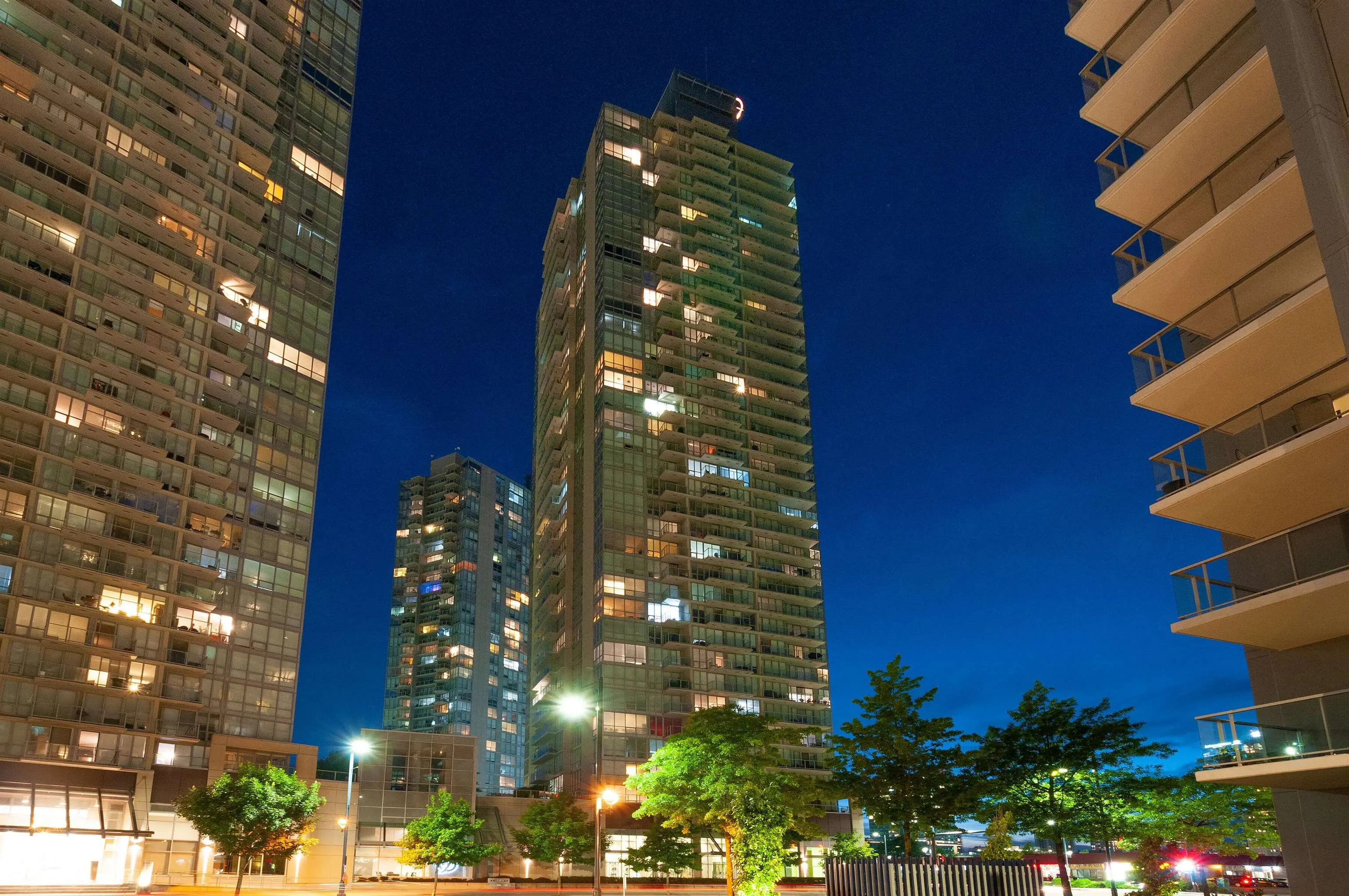1606 13688 100 Avenue