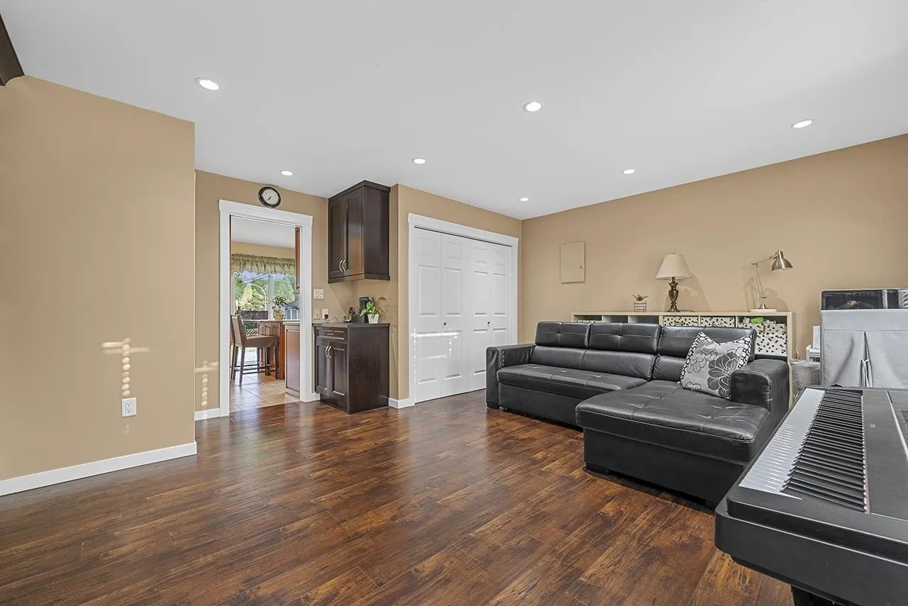 3604 Mcrae Crescent