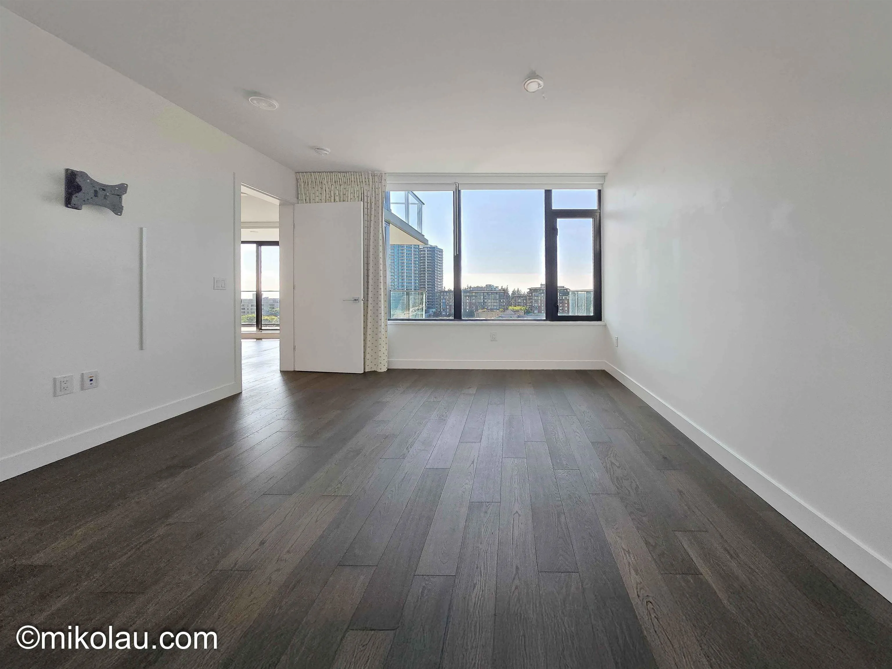 7XX 1588 Johnston Road
