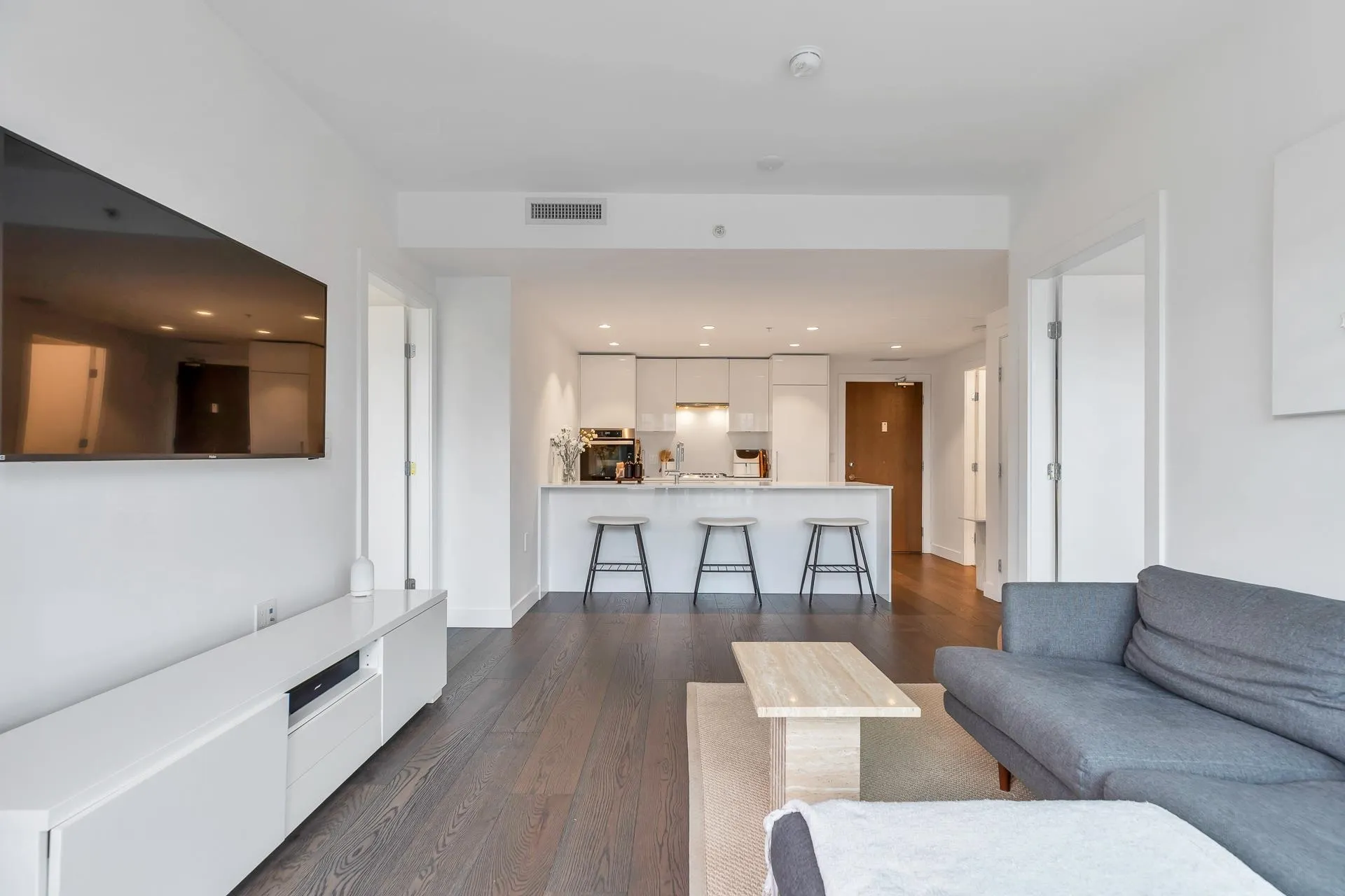 607 5766 Gilbert Road