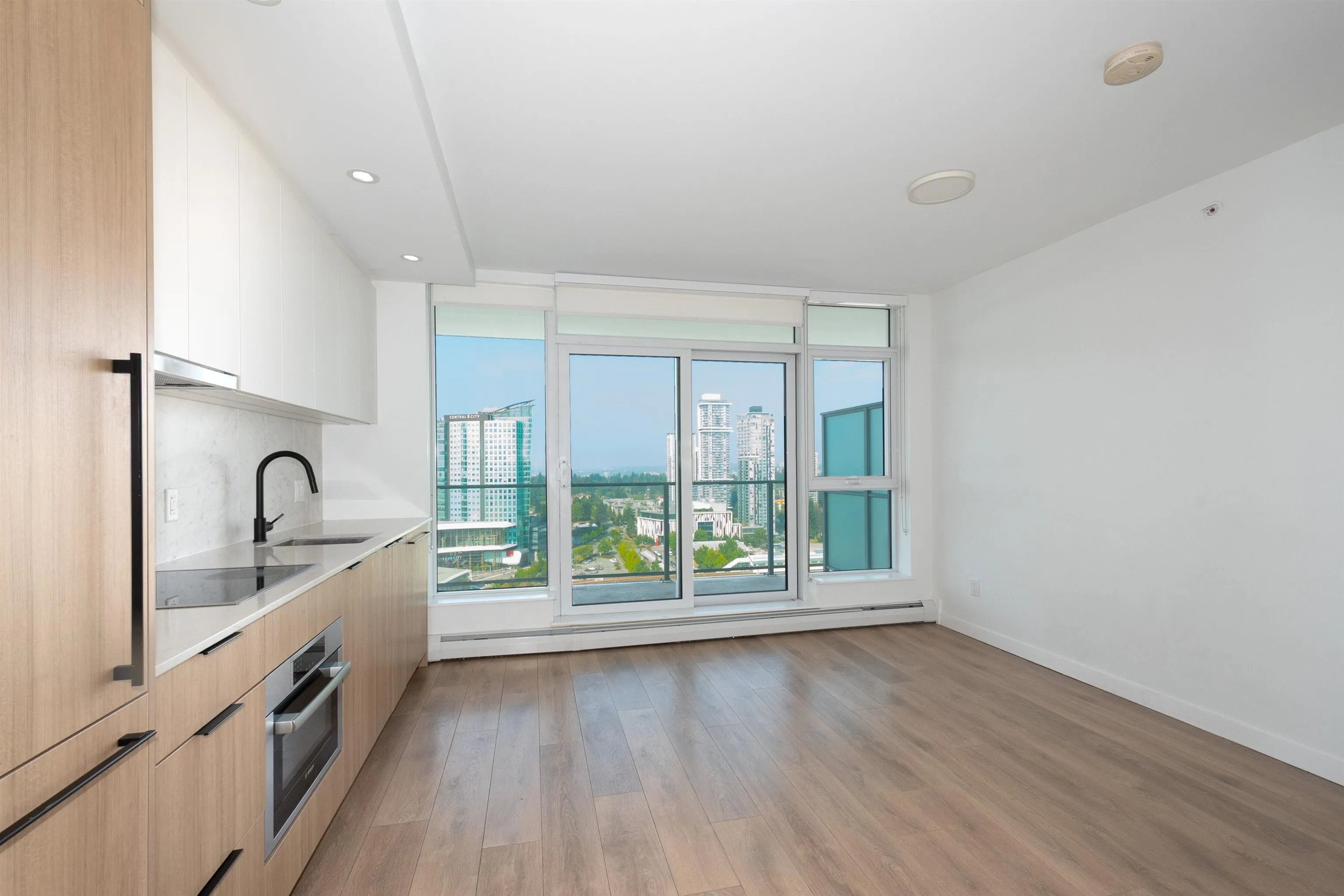 2509 13685 102 Avenue