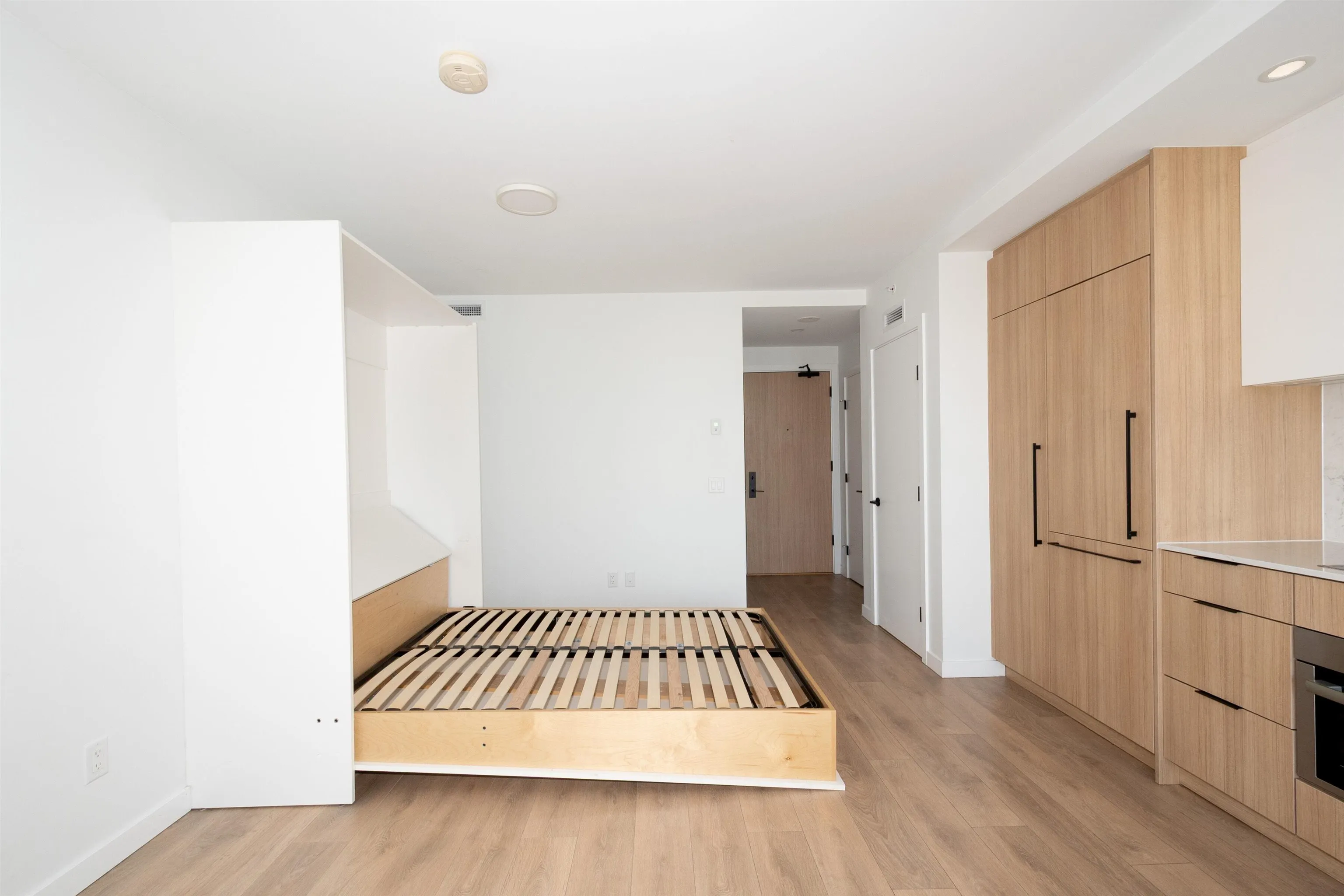 2509 13685 102 Avenue