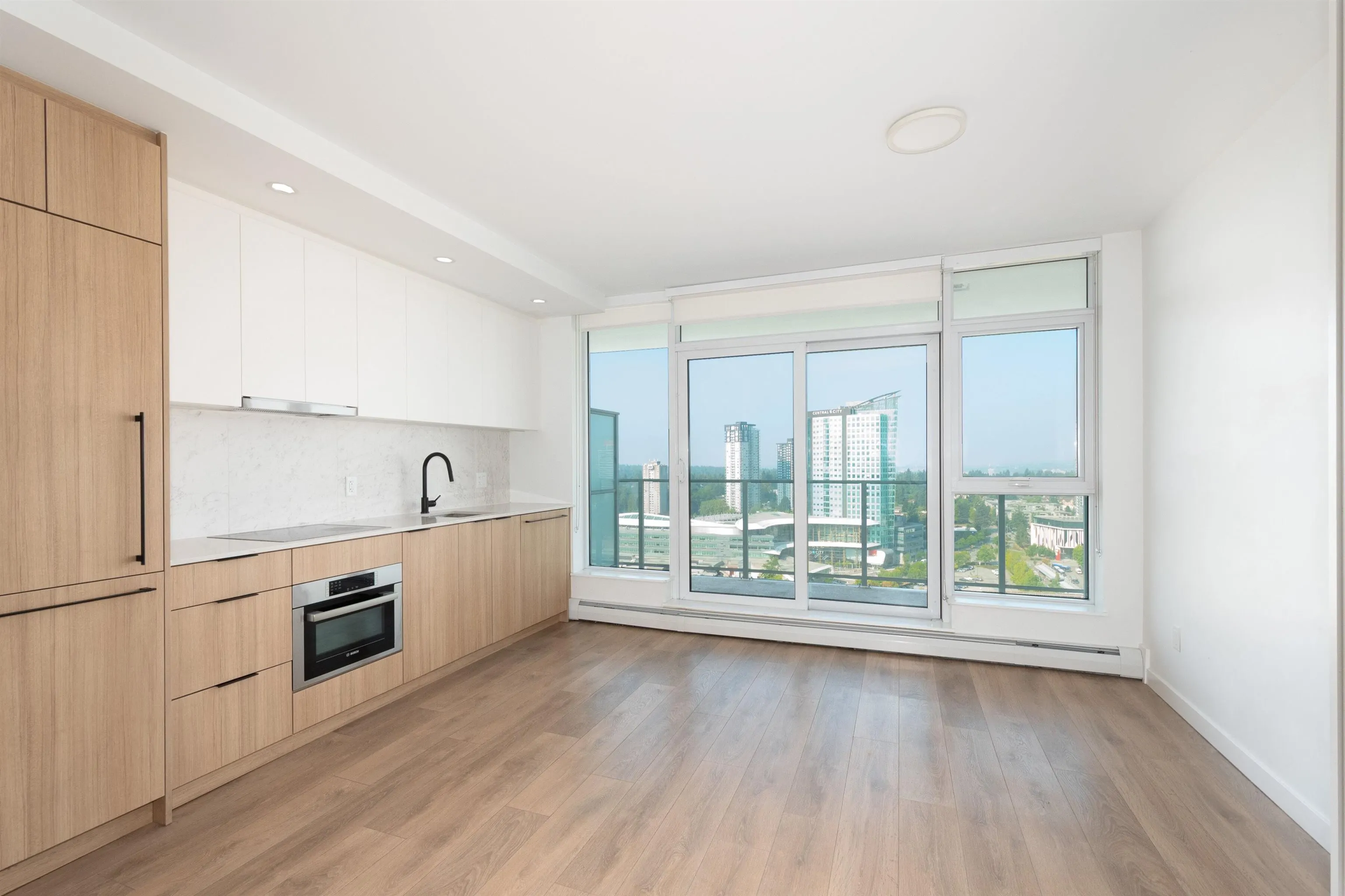 2509 13685 102 Avenue