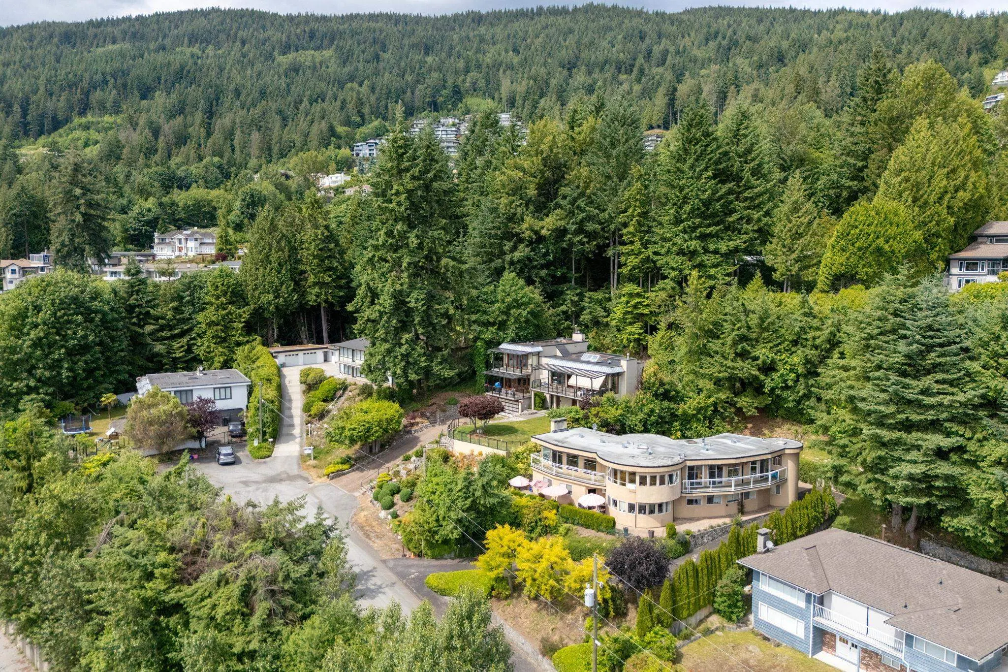 2735 Skilift Place