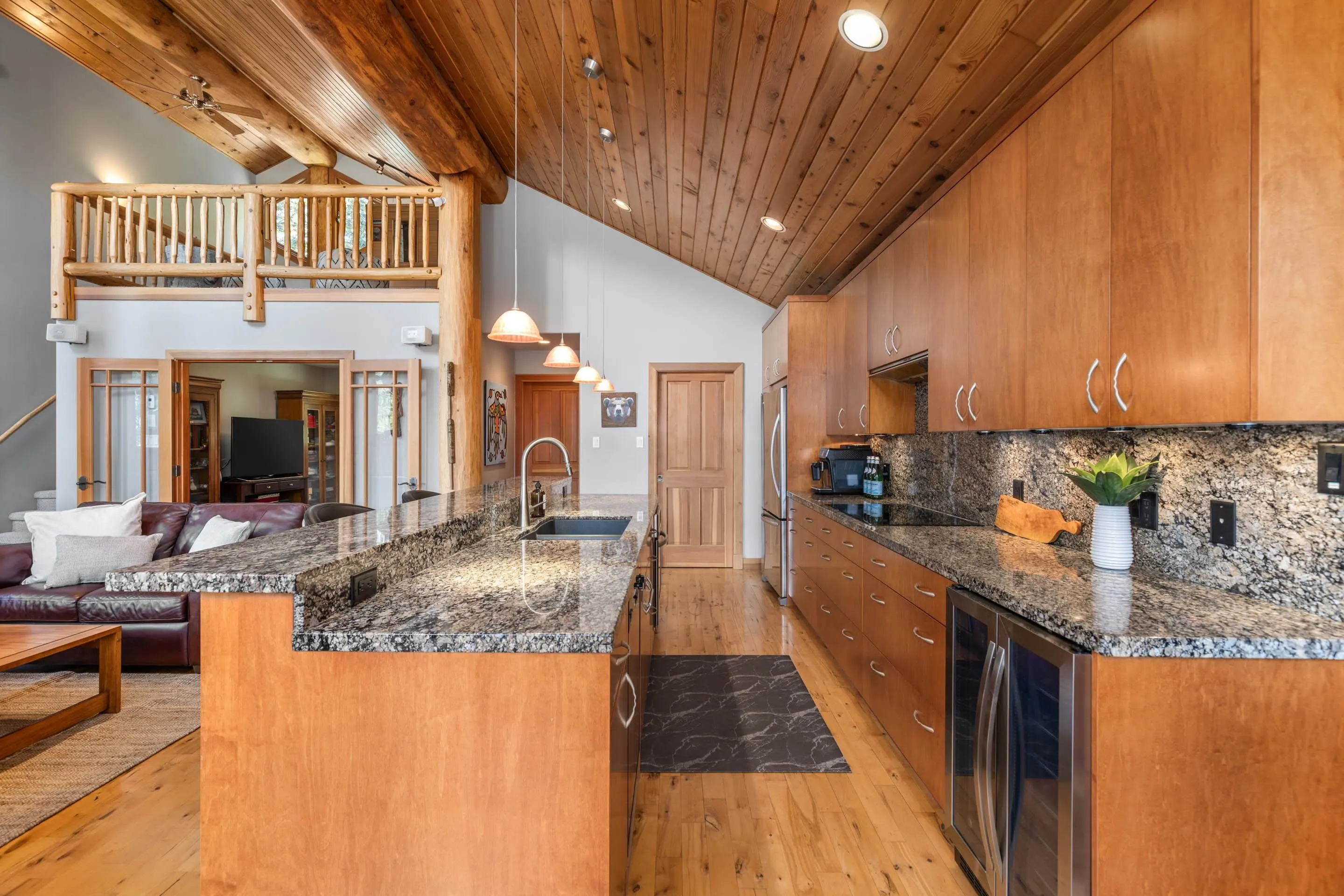 6487 Balsam Way
