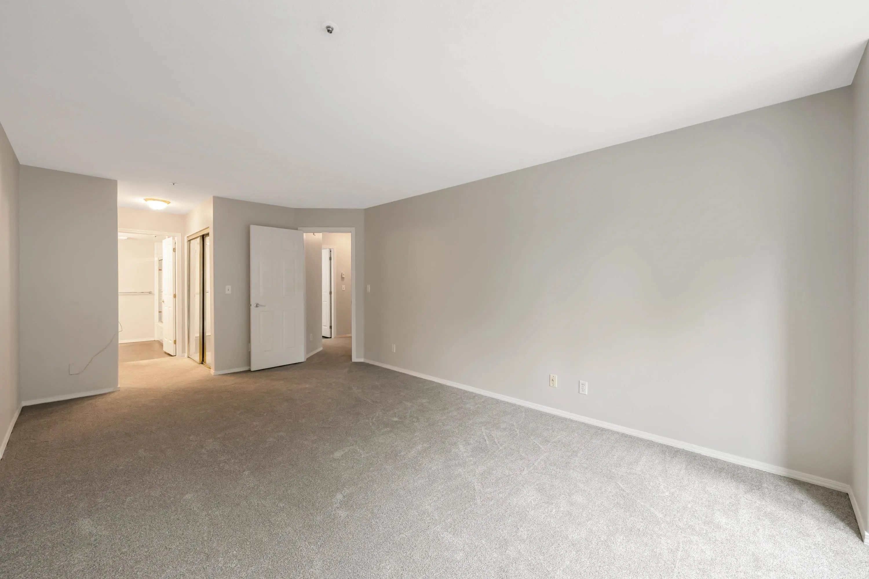 202 13870 70 Avenue