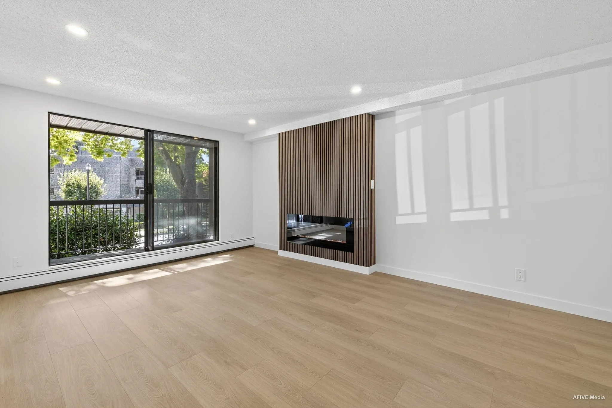 121 8511 Ackroyd Road