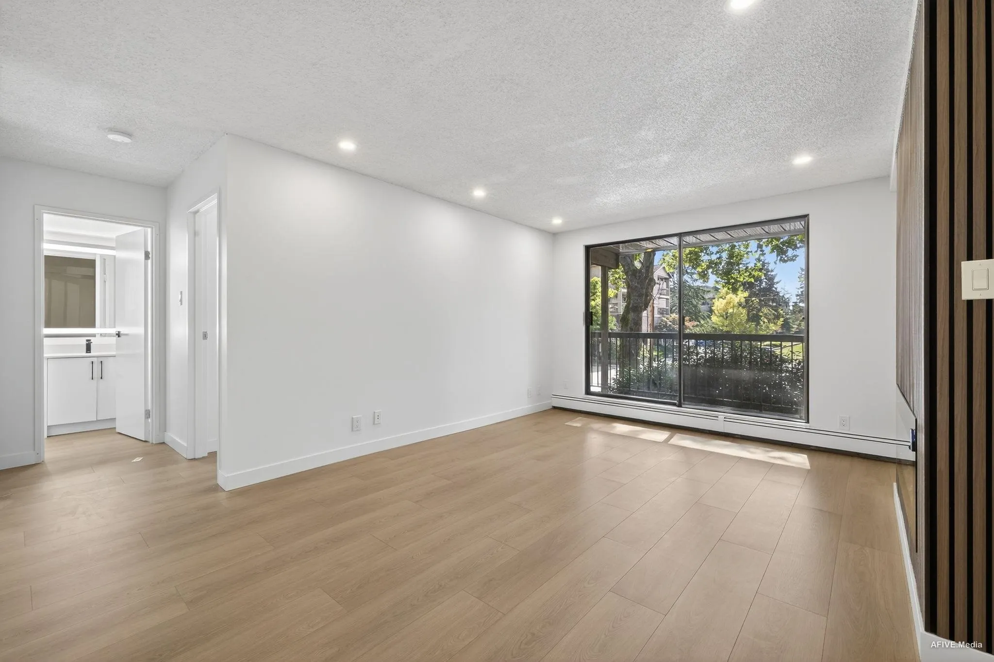 121 8511 Ackroyd Road