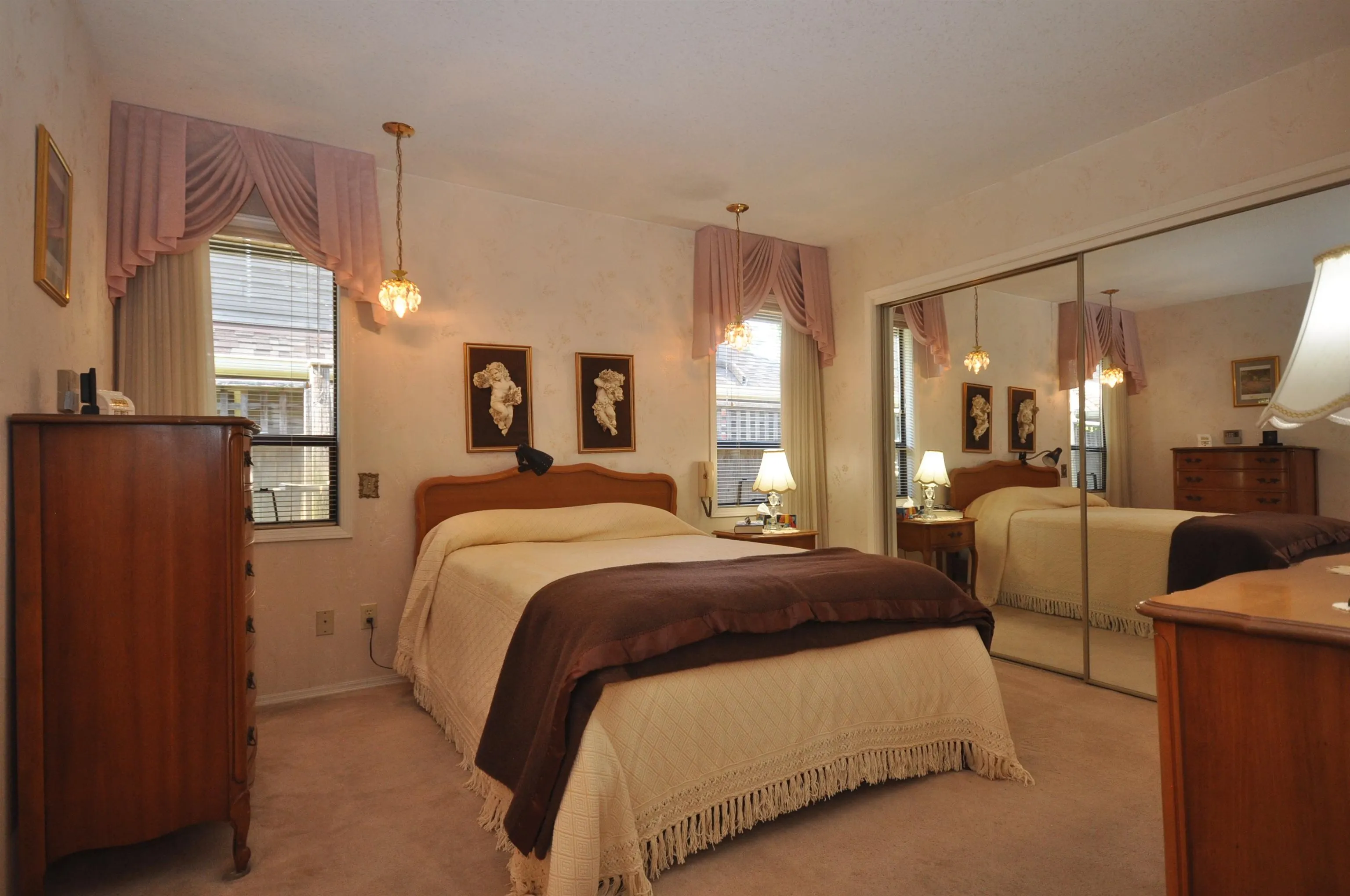 14991 Southmere Close