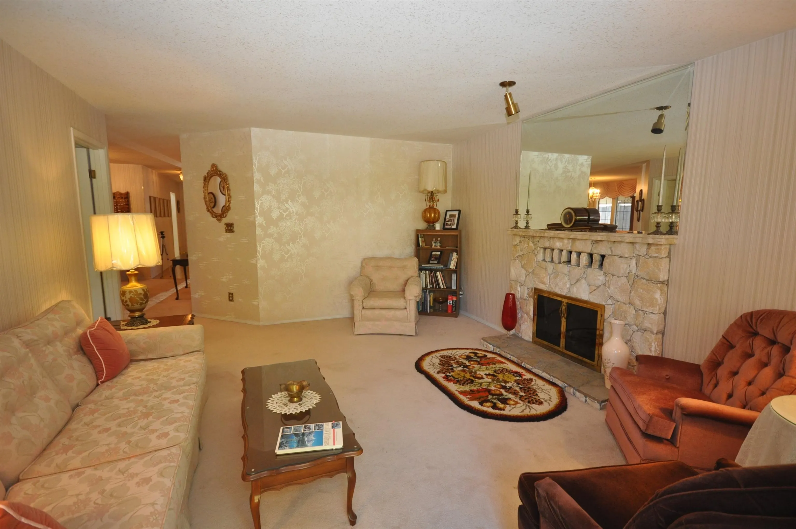 14991 Southmere Close