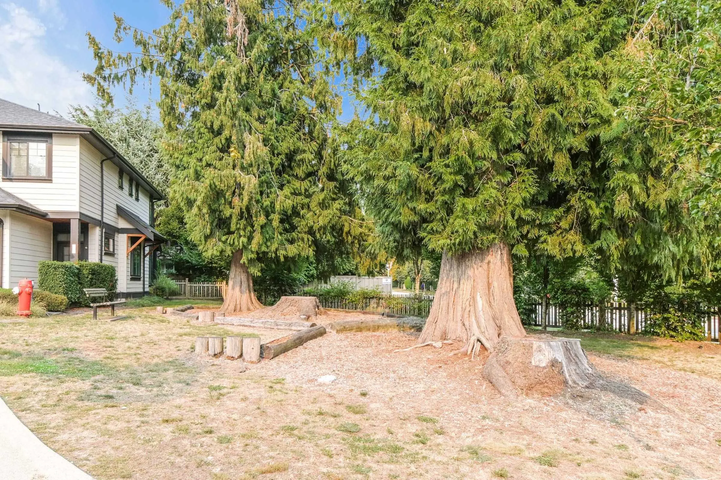 18 8425 Venture Way
