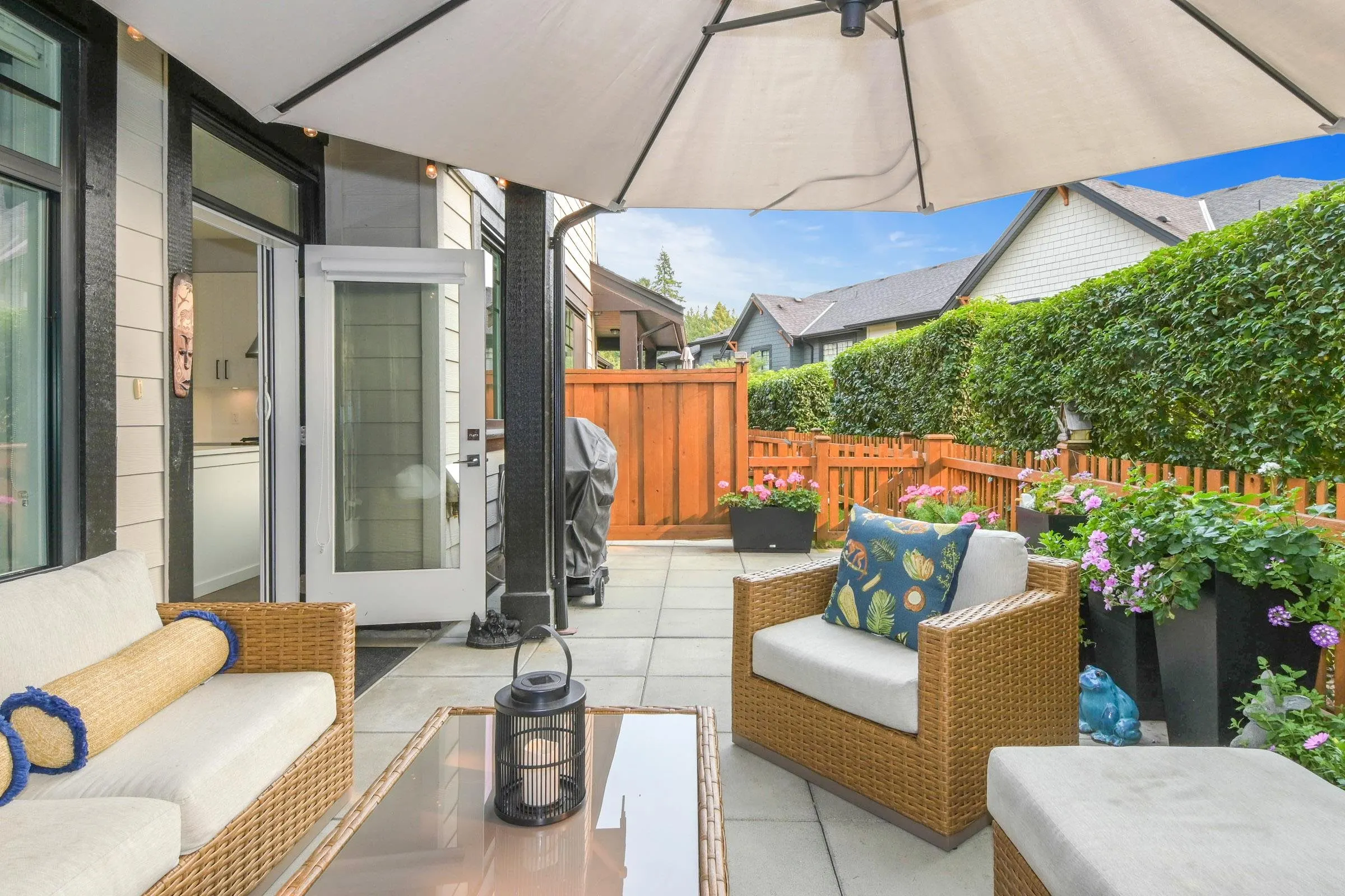 18 8425 Venture Way