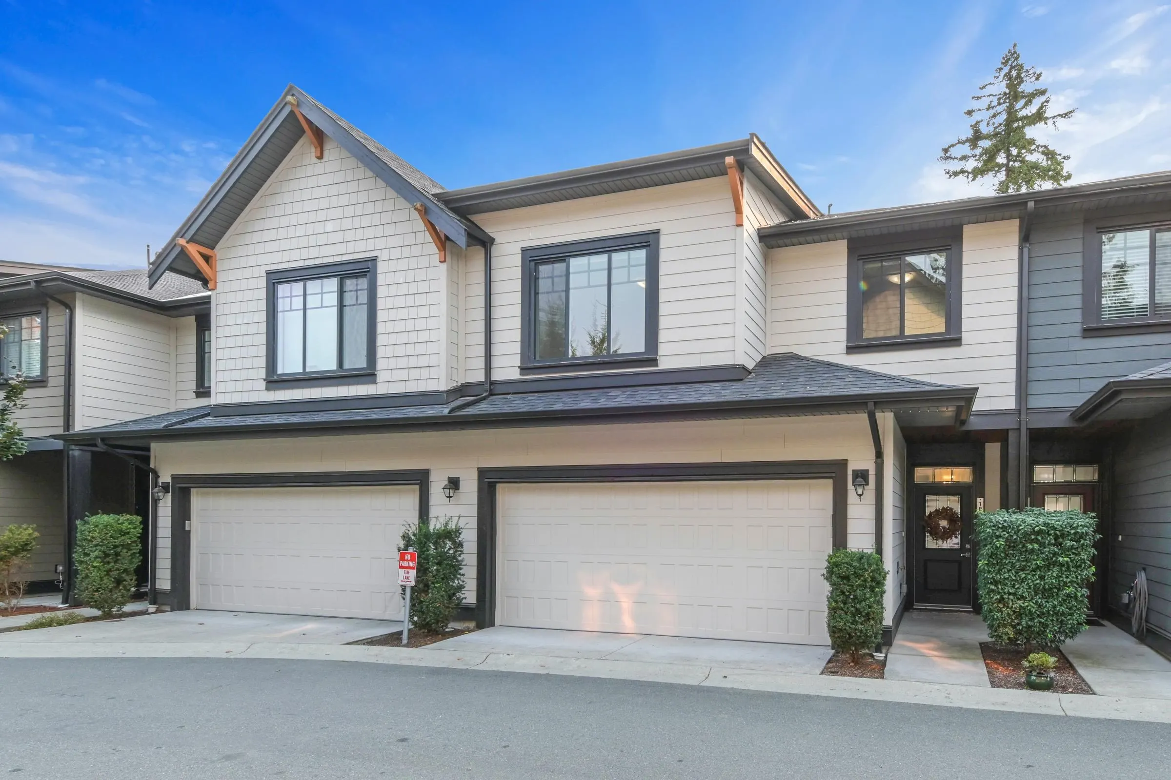 18 8425 Venture Way
