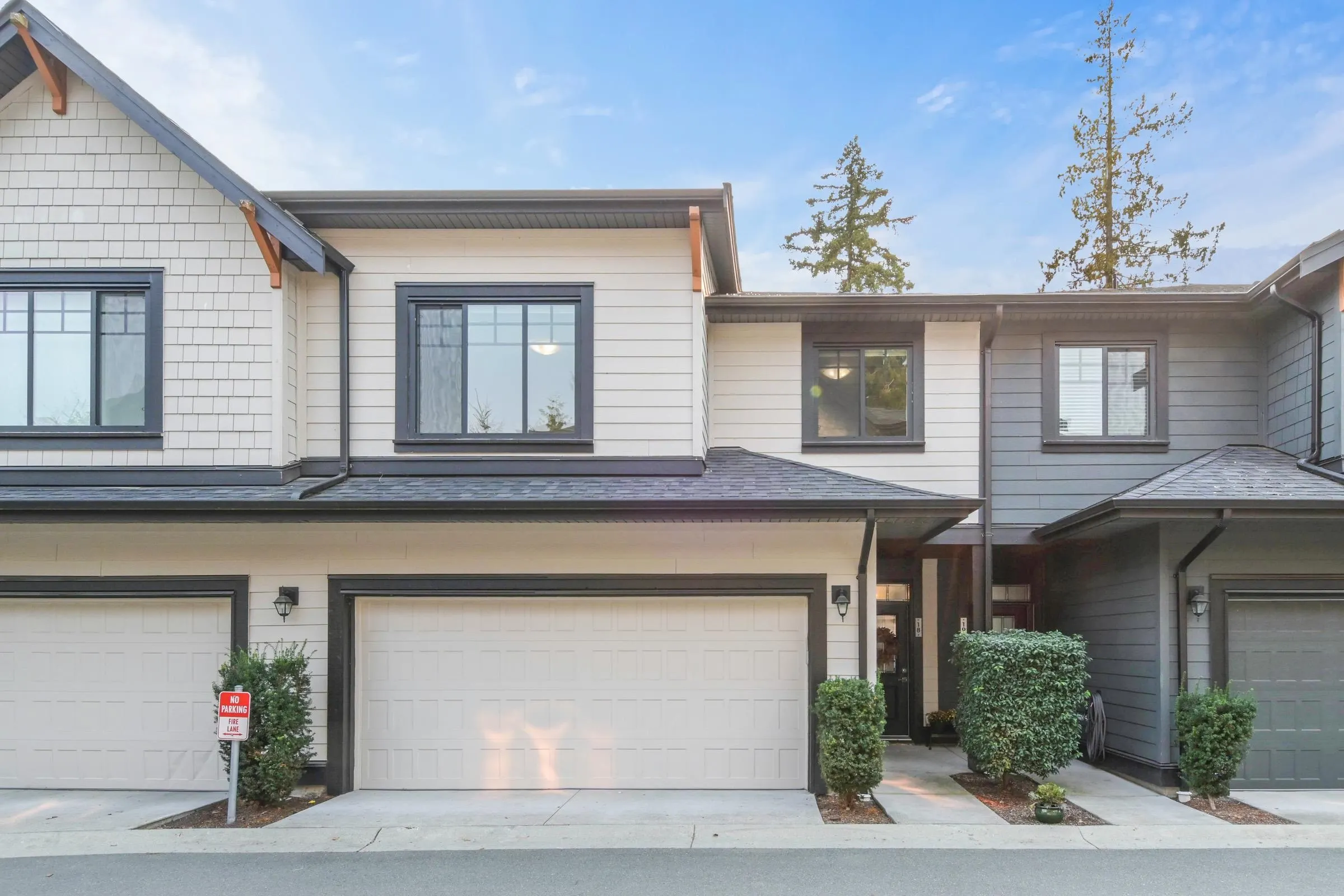 18 8425 Venture Way